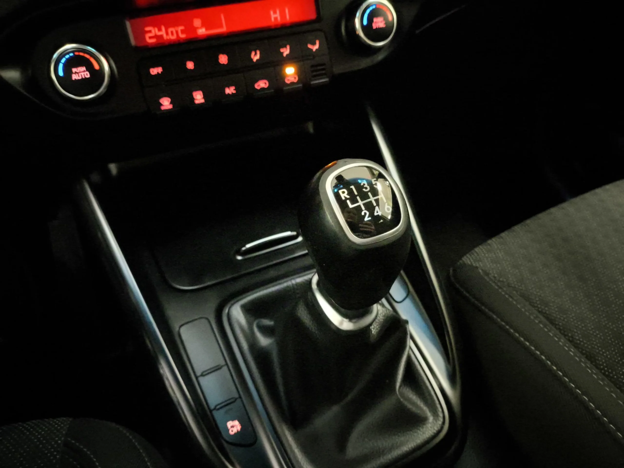 Kia Carens 1.6 GDi Drive 99 kW (135 CV) - Foto 22