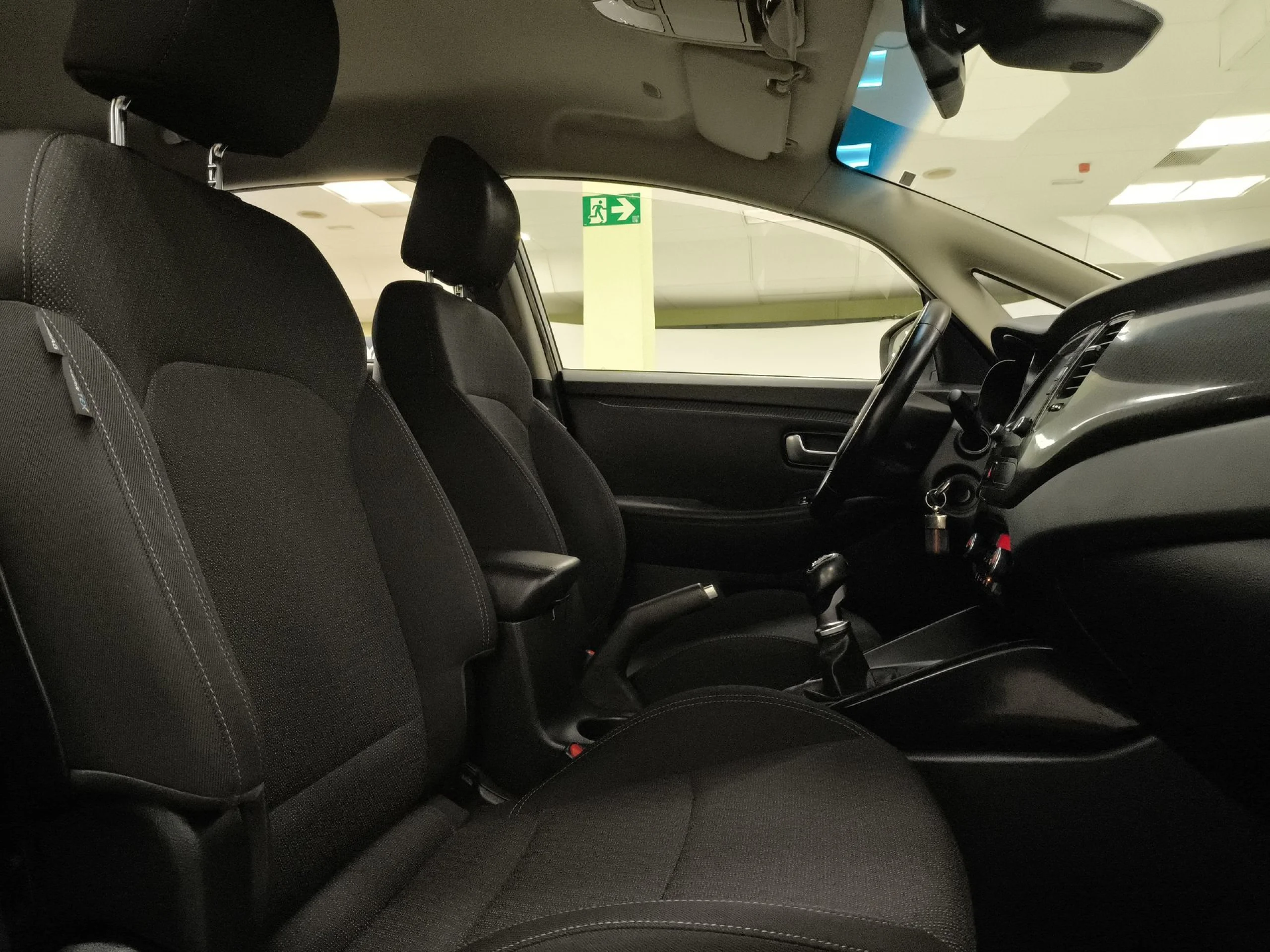 Kia Carens 1.6 GDi Drive 99 kW (135 CV) - Foto 27