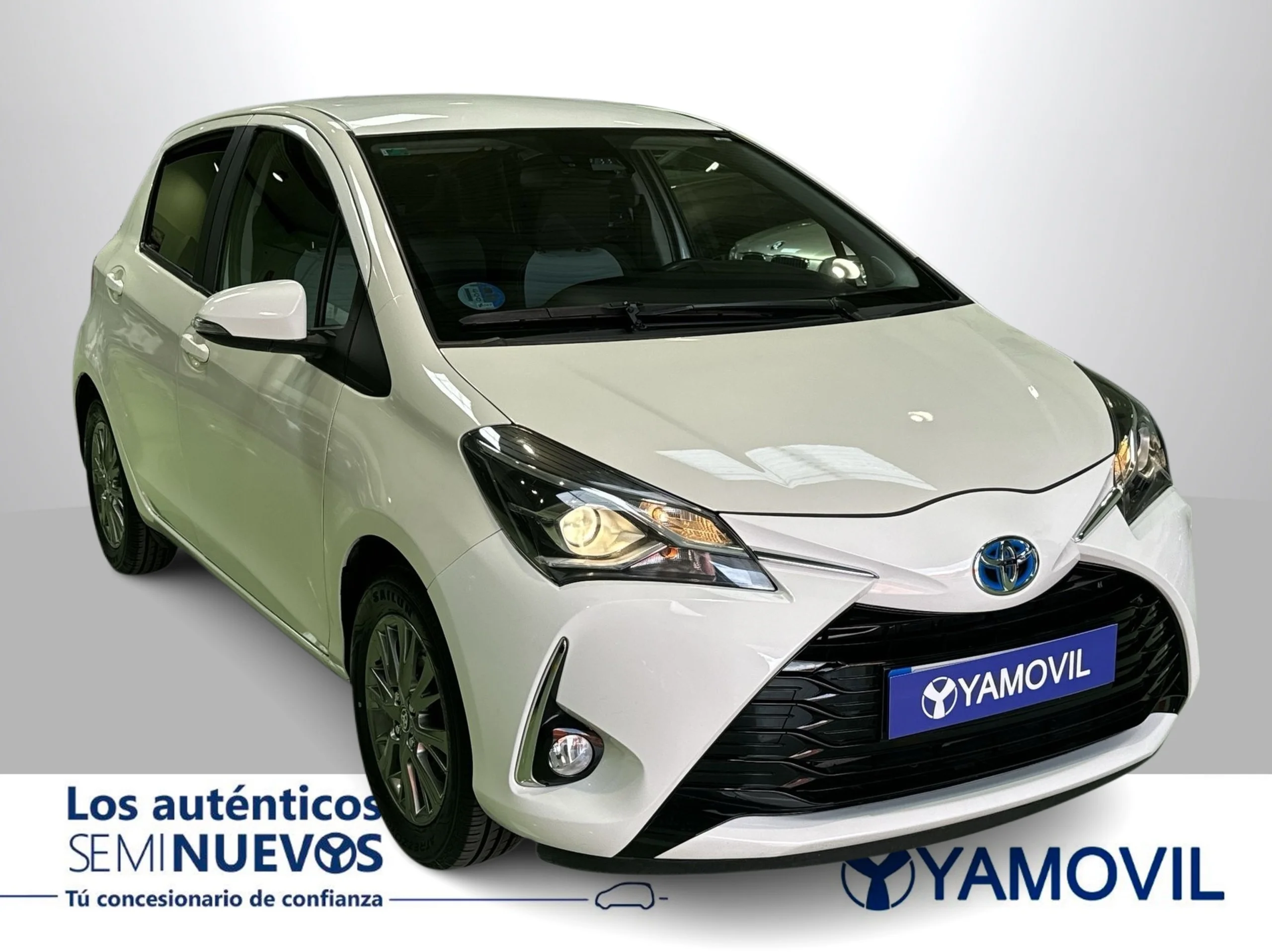 Toyota Yaris 1.5 100H Active Tech 74 kW (100 CV) - Foto 2