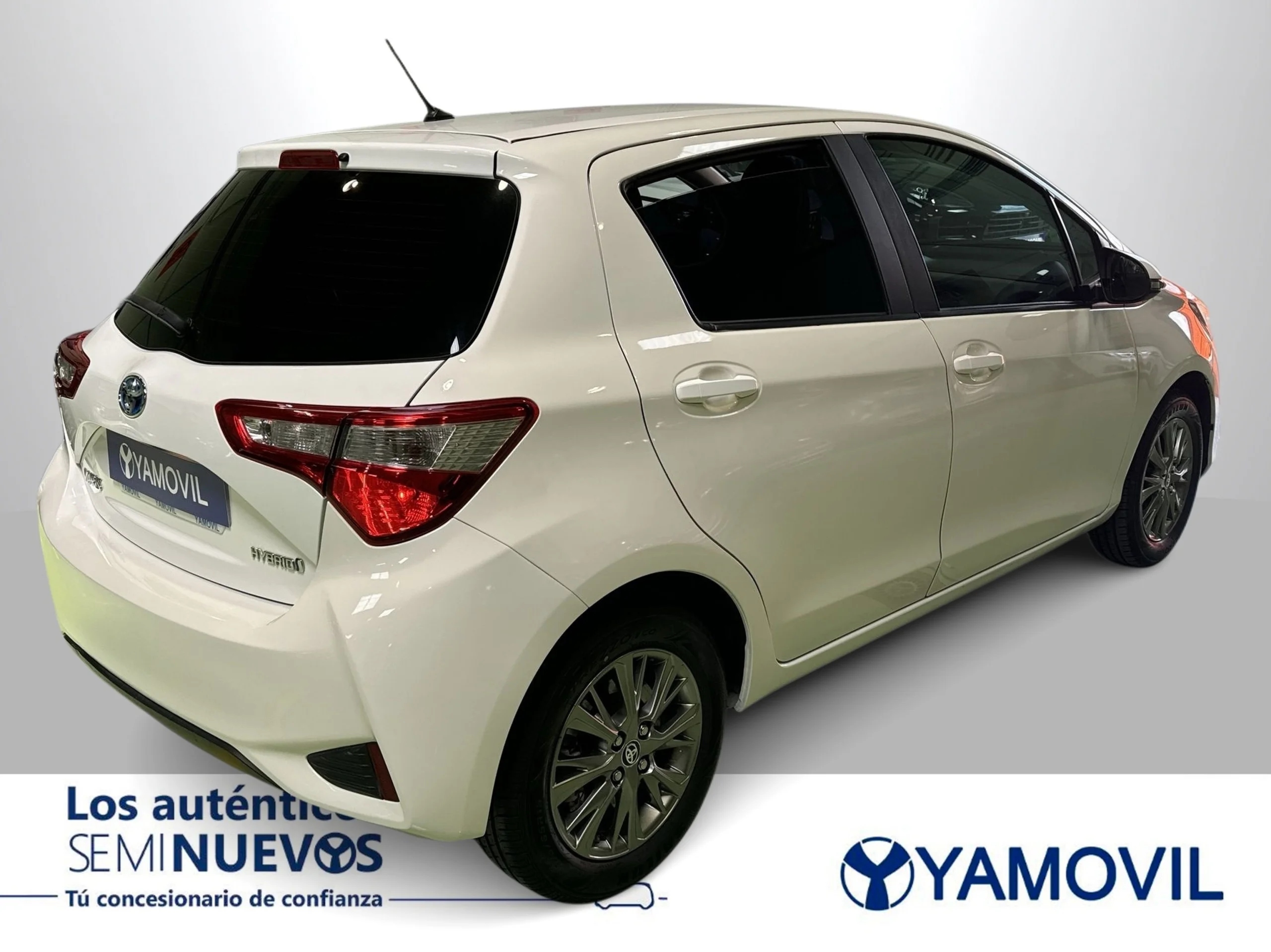 Toyota Yaris 1.5 100H Active Tech 74 kW (100 CV) - Foto 6