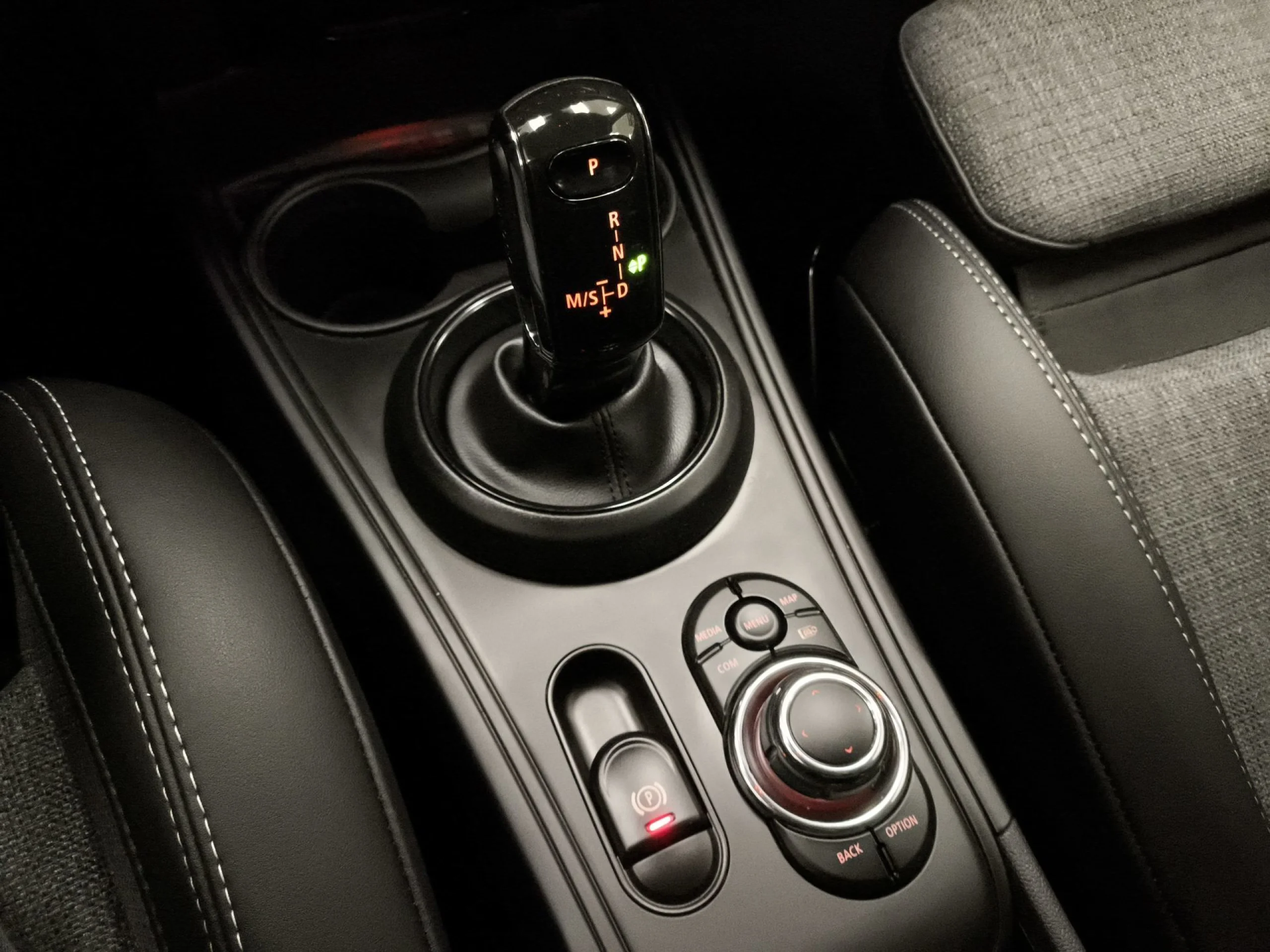 MINI MINI Countryman Cooper 100 kW (136 CV) - Foto 16