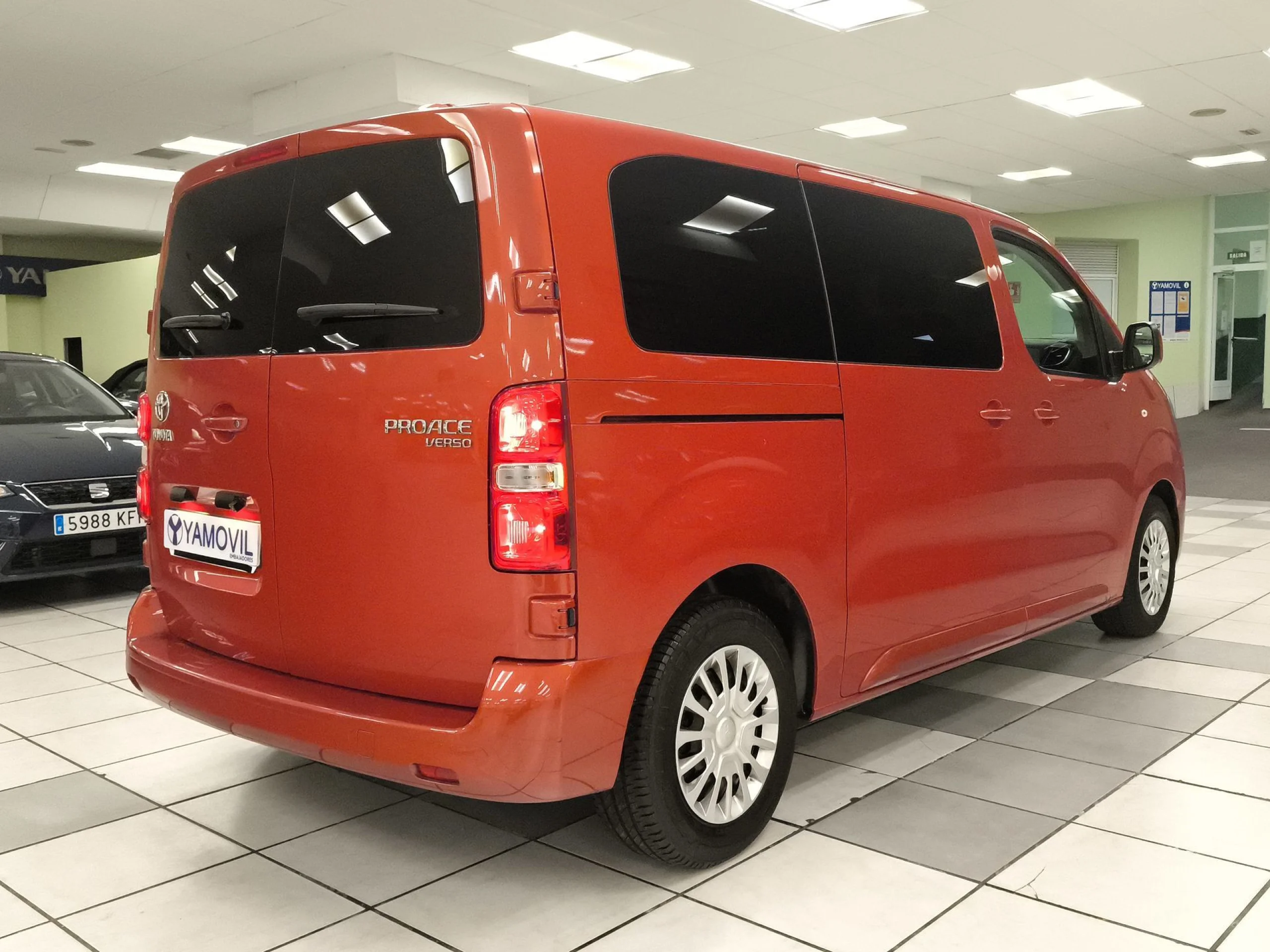 Toyota Proace verso 1.5D VX Shuttle L1 88 kW (120 CV) - Foto 6