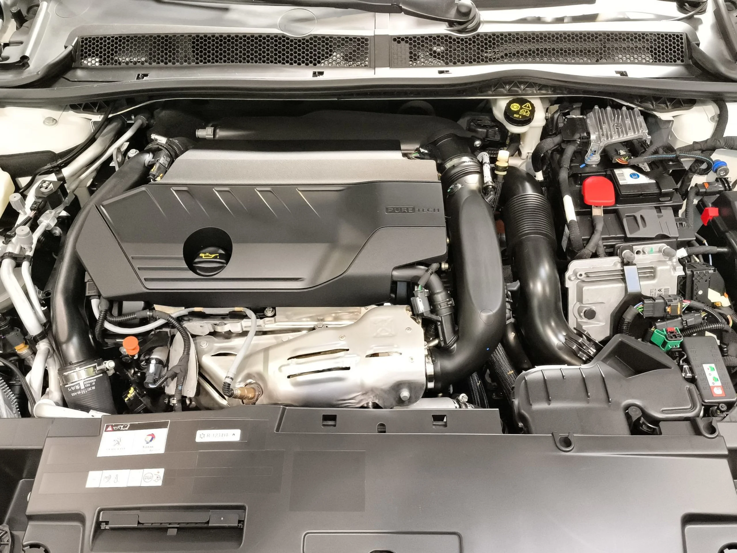 Peugeot 508 sw Hybrid 225 GT e-EAT8 165 kW (225 CV) - Foto 22