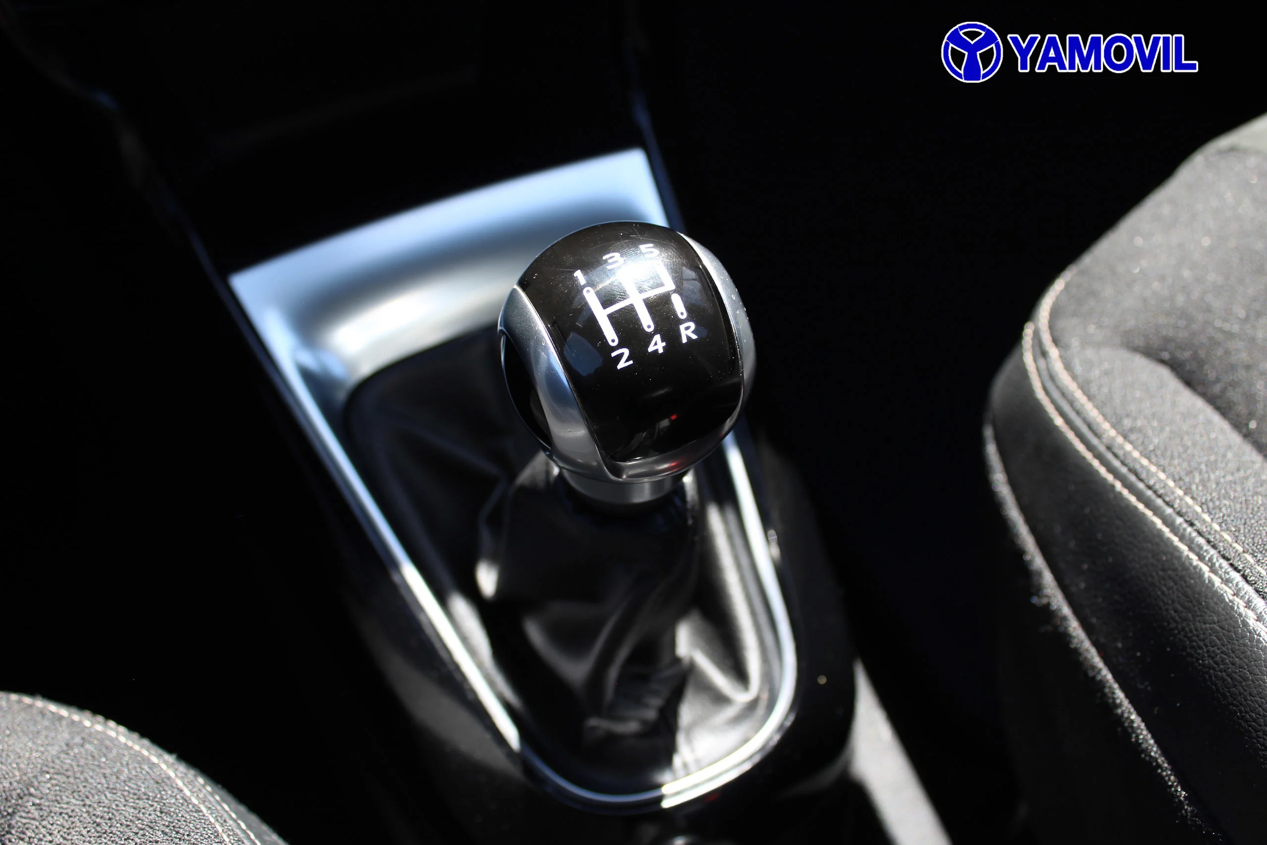 DS Ds3 BlueHDi 100 SANDS Style 73 kW (99 CV) - Foto 27