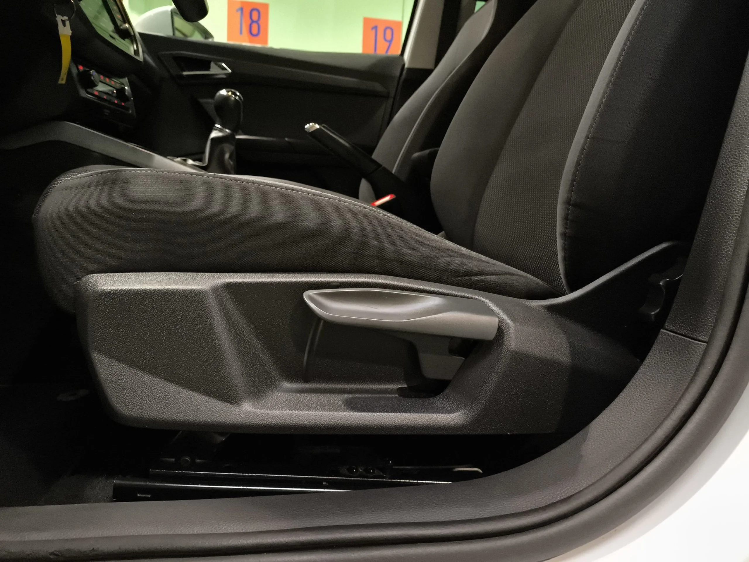 Seat Arona 1.0 TSI Ecomotive SANDS Style 70 kW (95 CV) - Foto 9