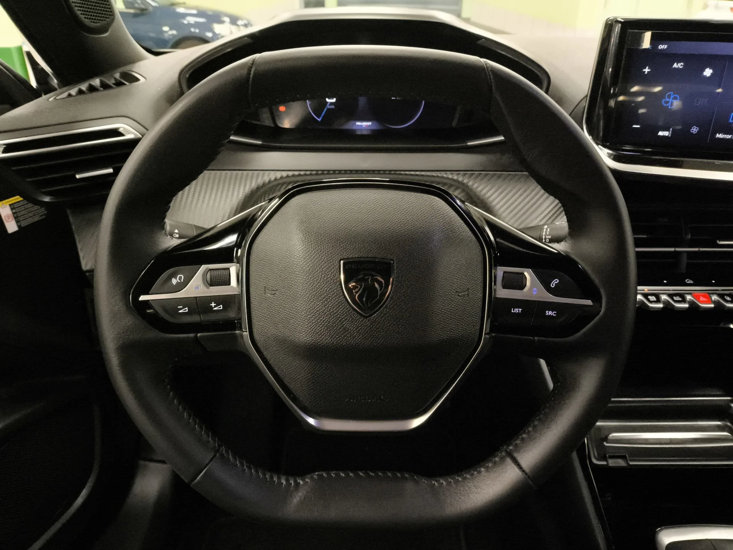 Peugeot 2008 PureTech 100 SANDS Allure 75 kW (100 CV) - Foto 13