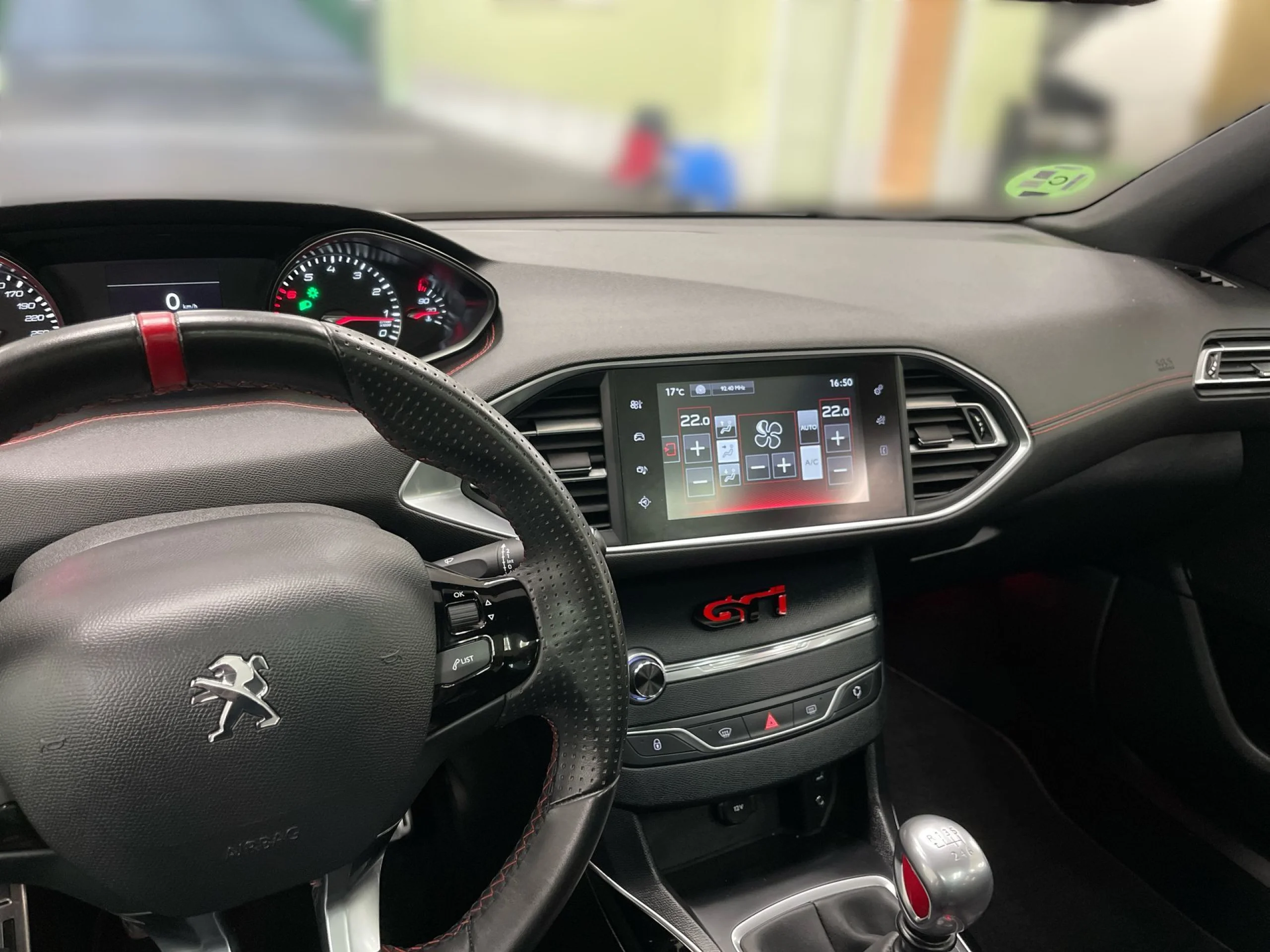 Peugeot 308 GTi 270 200 kW (270 CV) - Foto 18