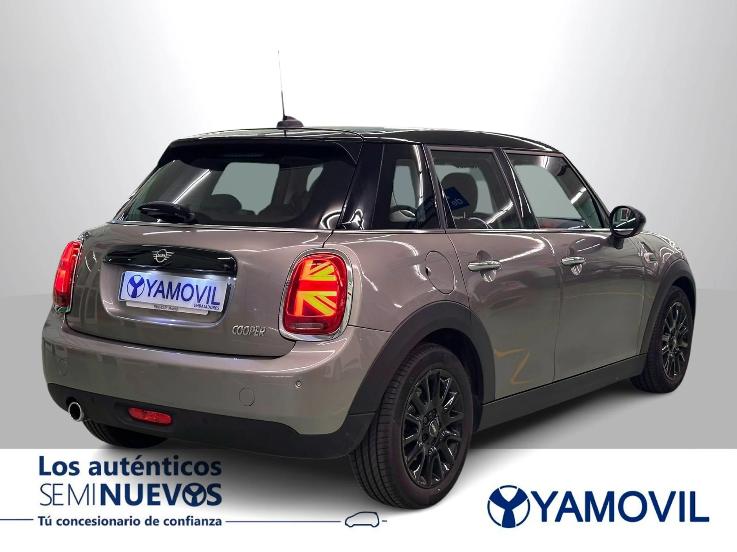 MINI MINI 5 Puertas Cooper 100 kW (136 CV) - Foto 2
