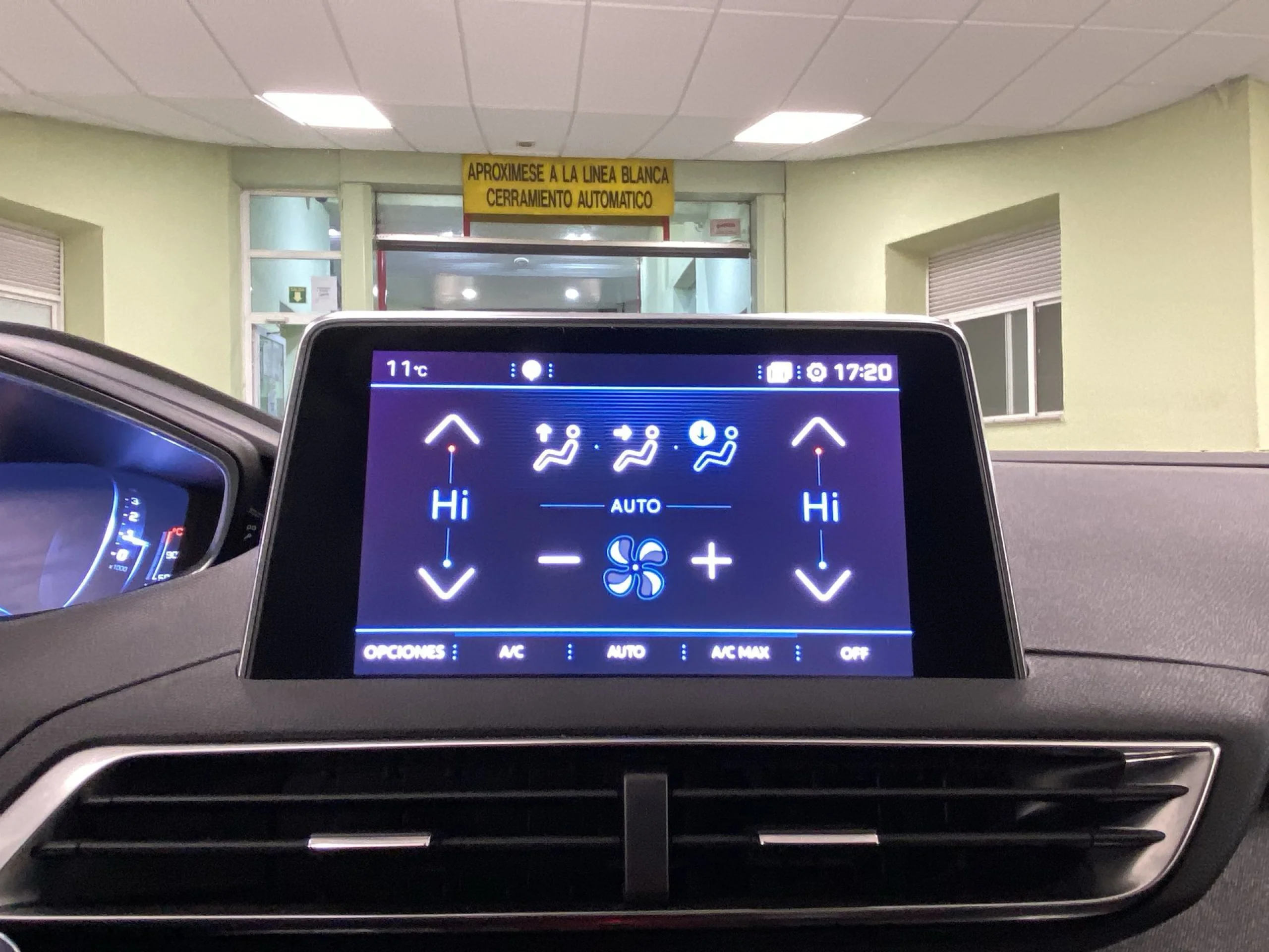 Peugeot 3008 SUV PureTech 130 SANDS GT Line 96 kW (130 CV) - Foto 16