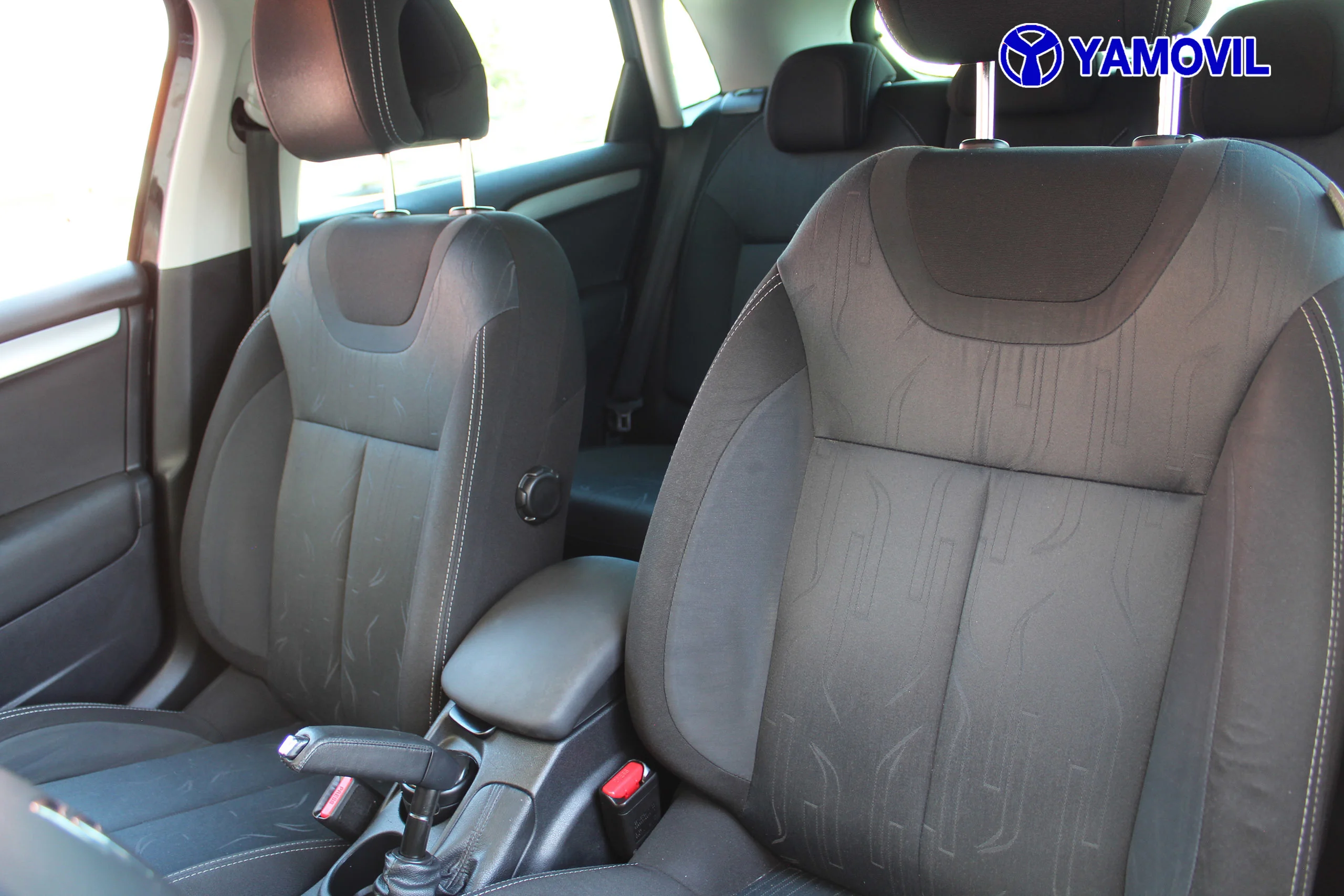 Citroen C4 1.6 HDI Collection 68 kW (92 CV) - Foto 13