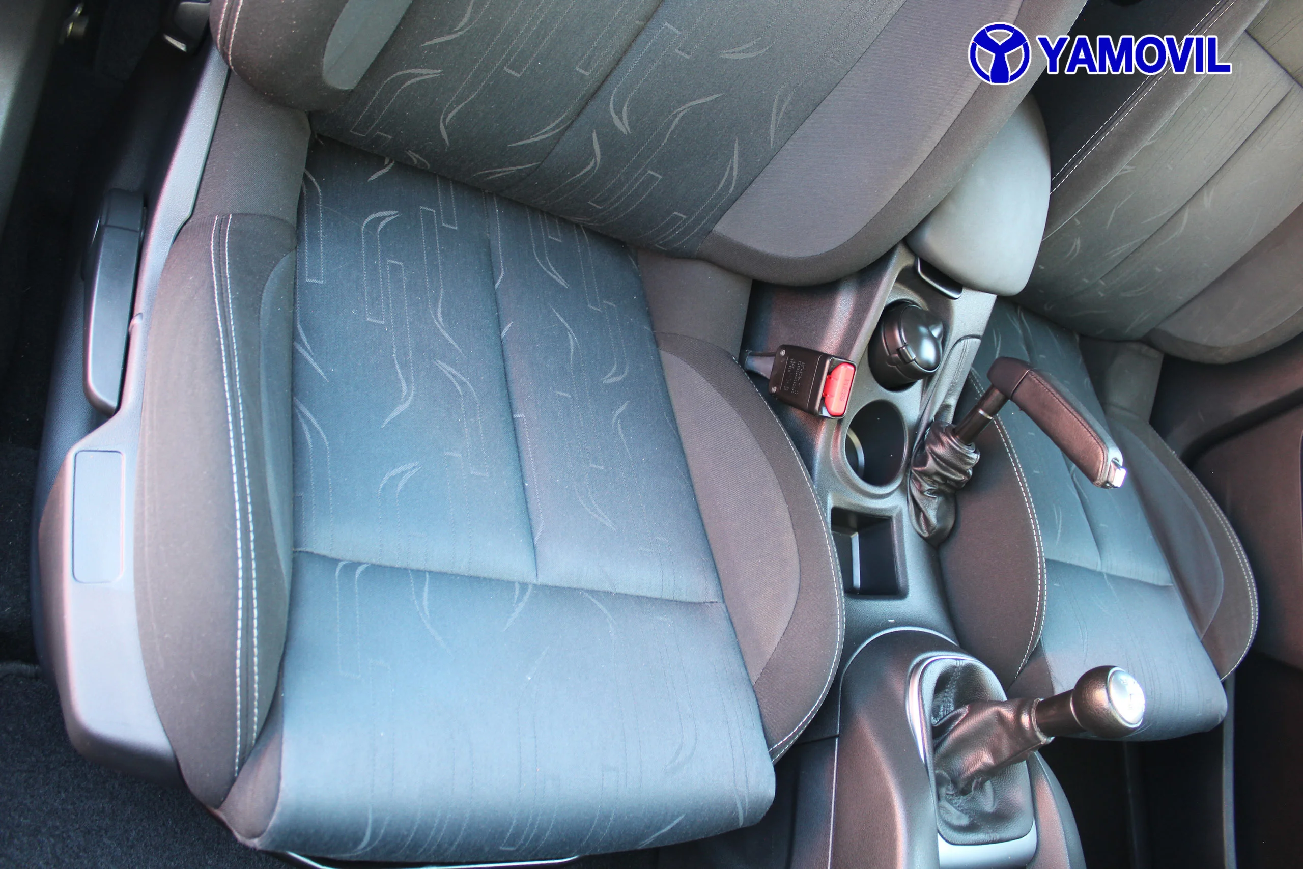 Citroen C4 1.6 HDI Collection 68 kW (92 CV) - Foto 18