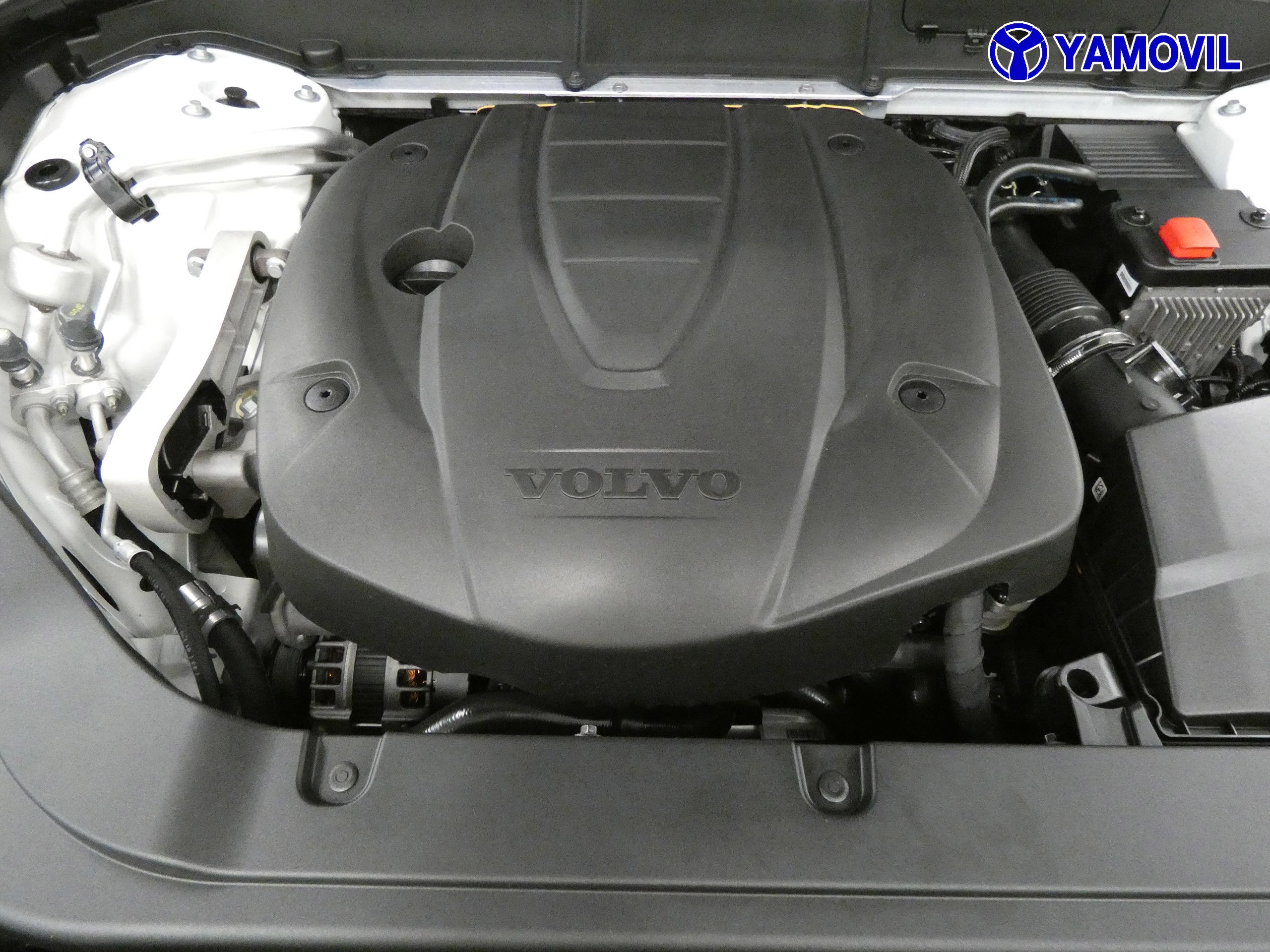Volvo XC 60 D4 MOMENTUM 4X2  - Foto 8