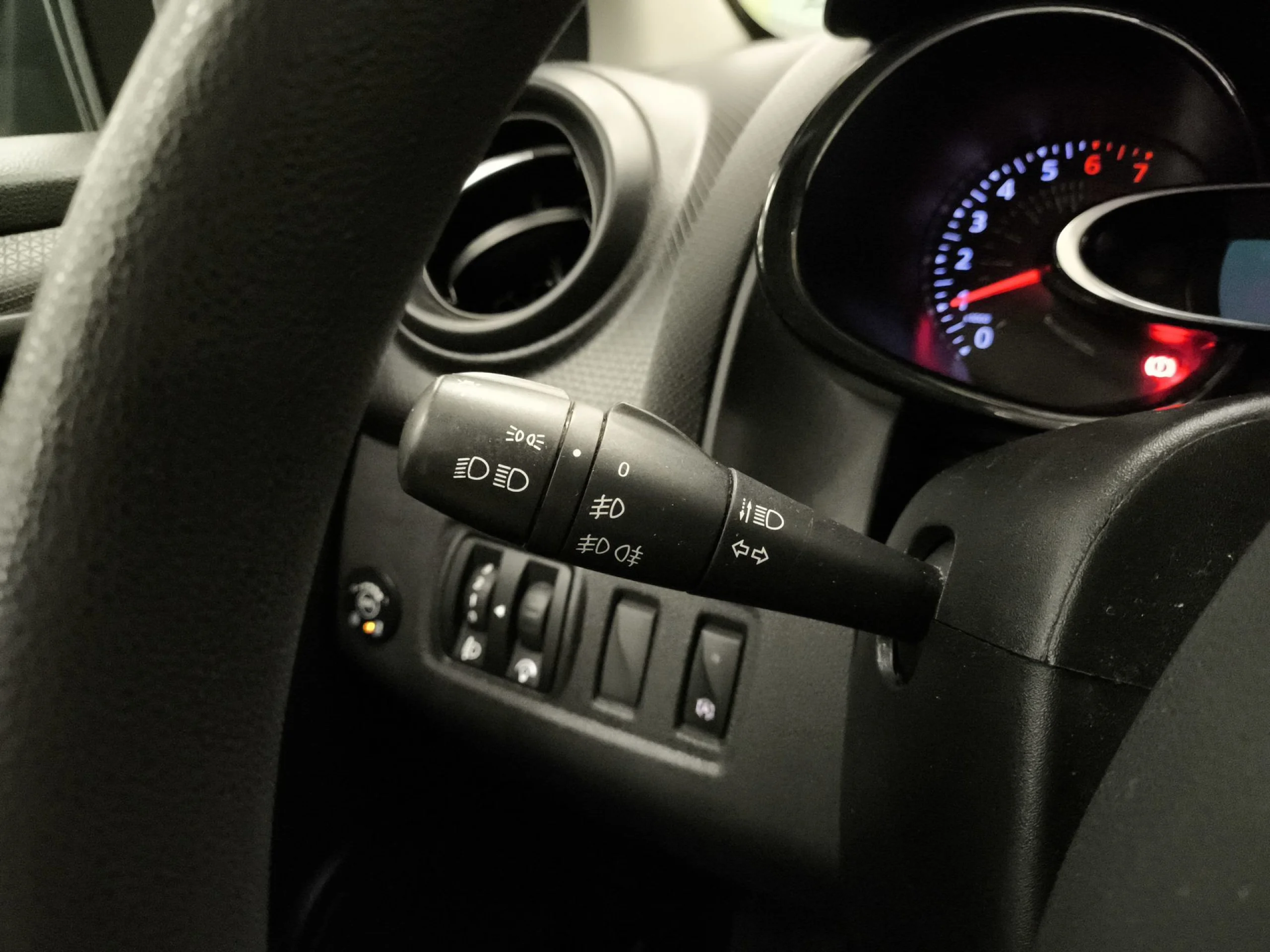 Renault Clio Business Energy TCe 66 kW (90 CV) GLP - Foto 17