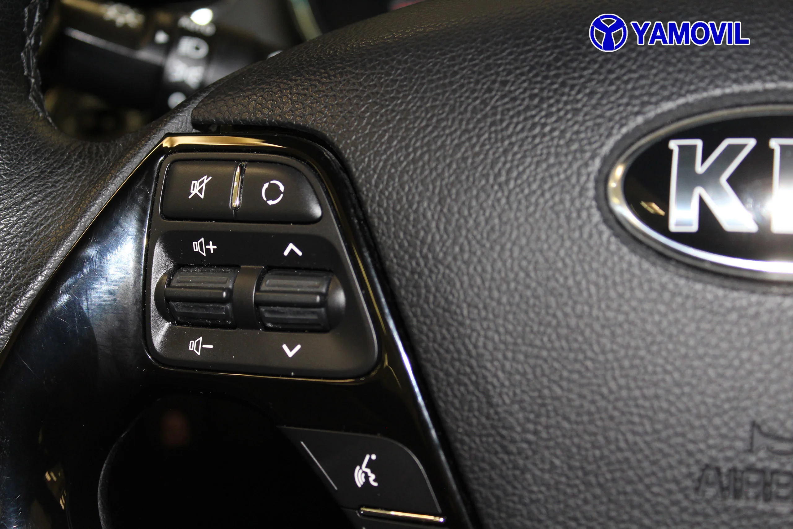 Kia Ceed 1.6 CRDi VGT Emotion 94 kW (128 CV) - Foto 24