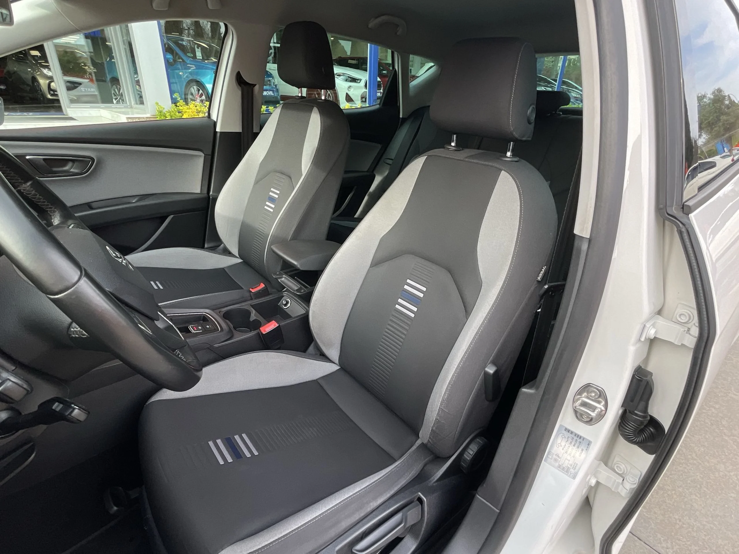 Seat Leon 1.5 TSI SANDS Style Visio Edition Nav 96 kW (130 CV) - Foto 8