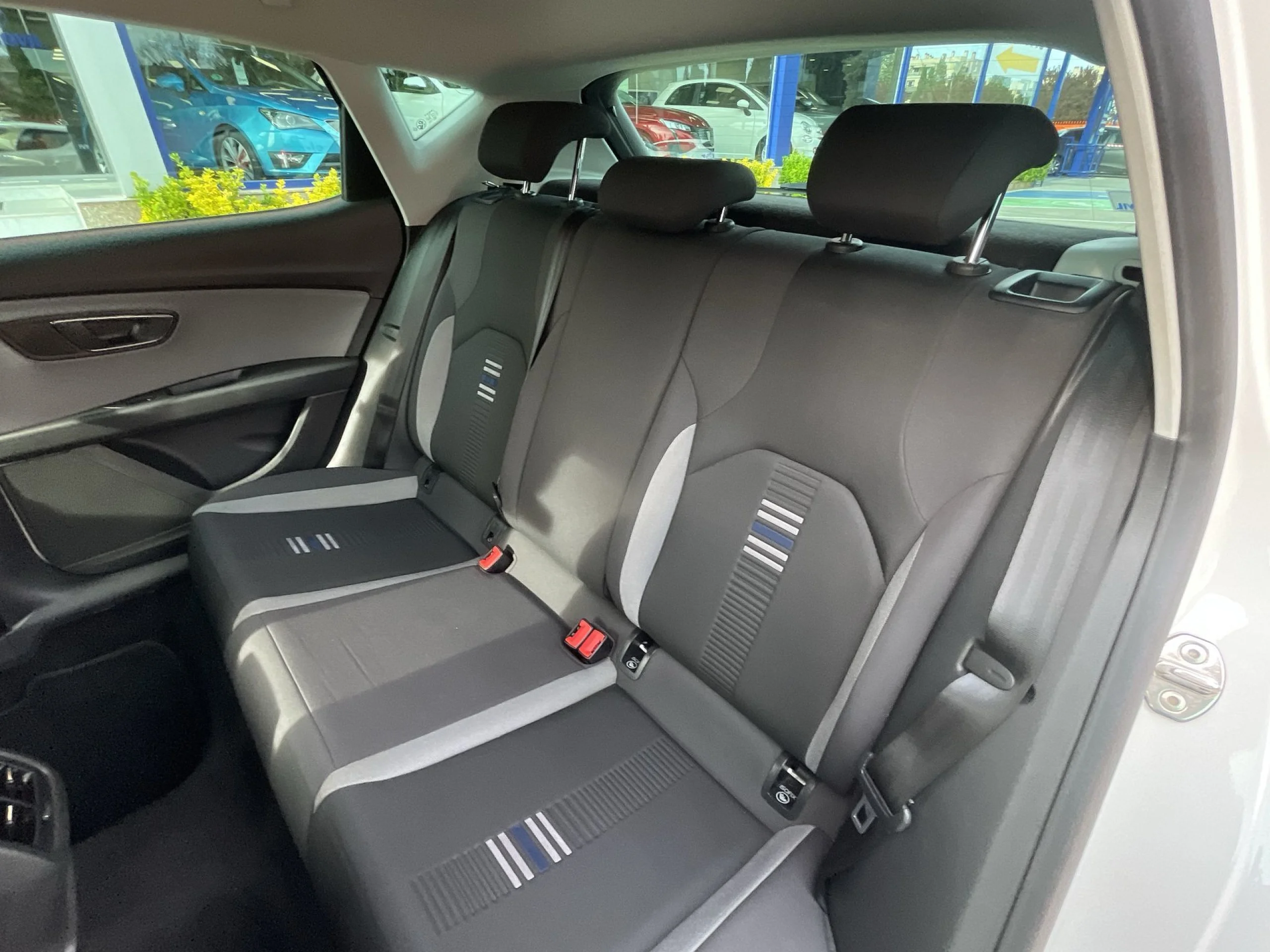Seat Leon 1.5 TSI SANDS Style Visio Edition Nav 96 kW (130 CV) - Foto 17