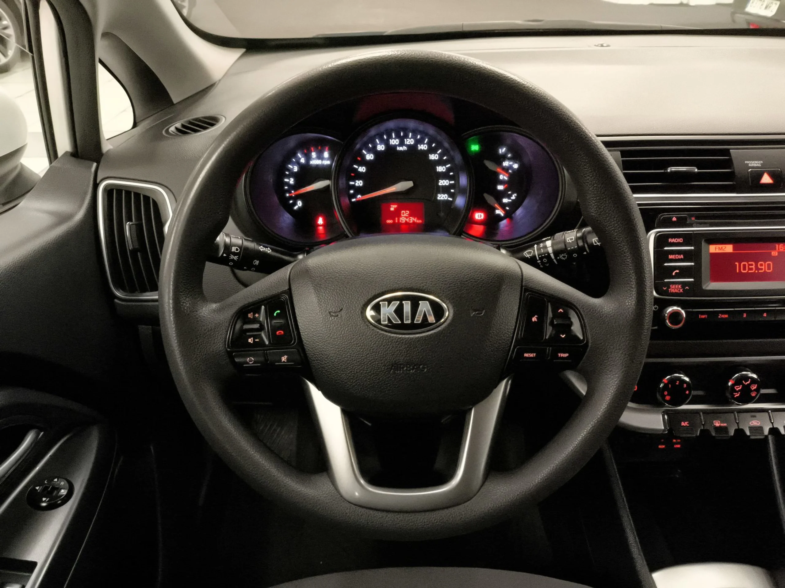 Kia Rio 1.1 CRDi WGT Concept 55 kW (75 CV) - Foto 11