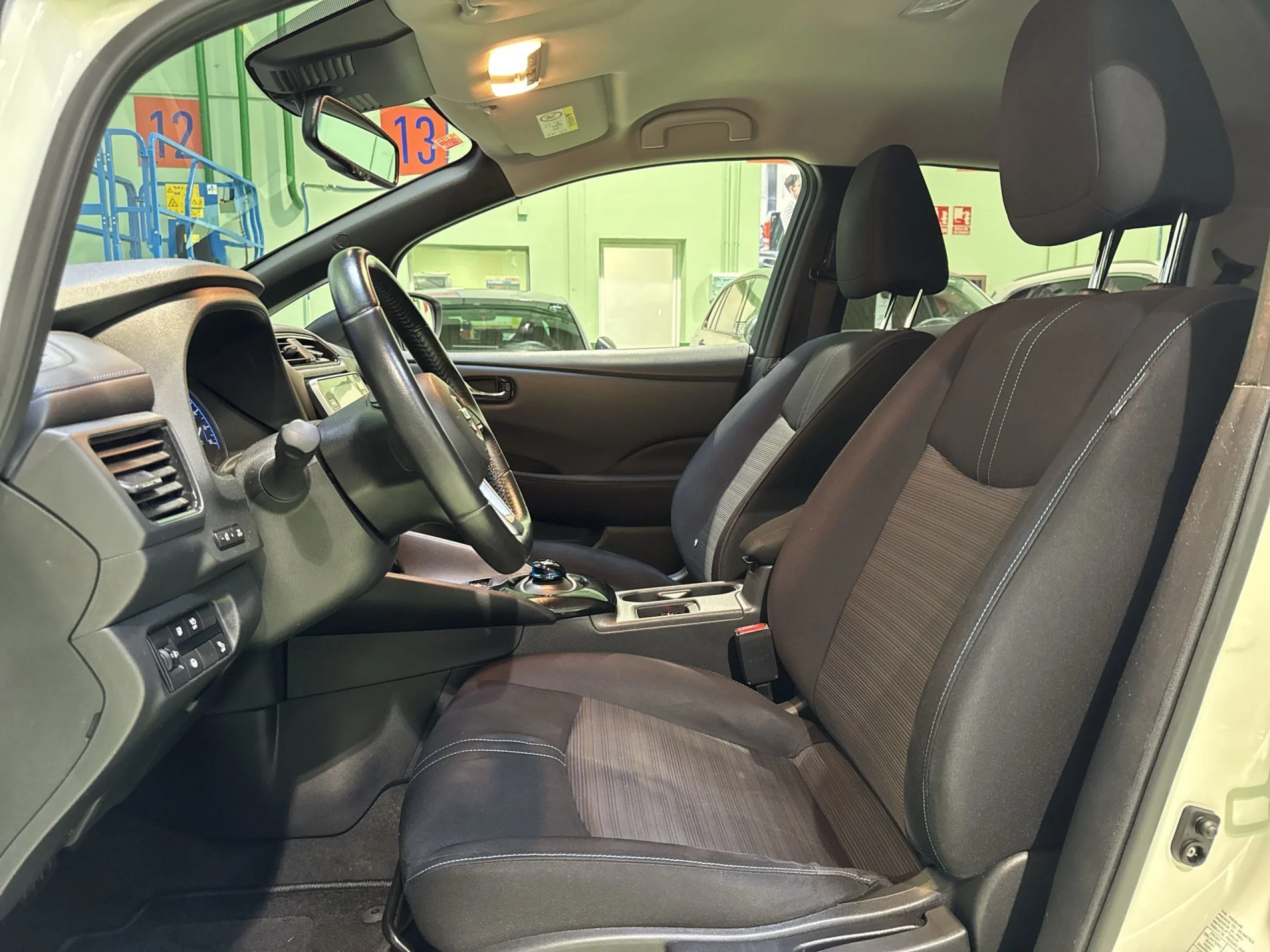 Nissan Leaf 40kWh N-Connecta 110 kW (150 CV) - Foto 8