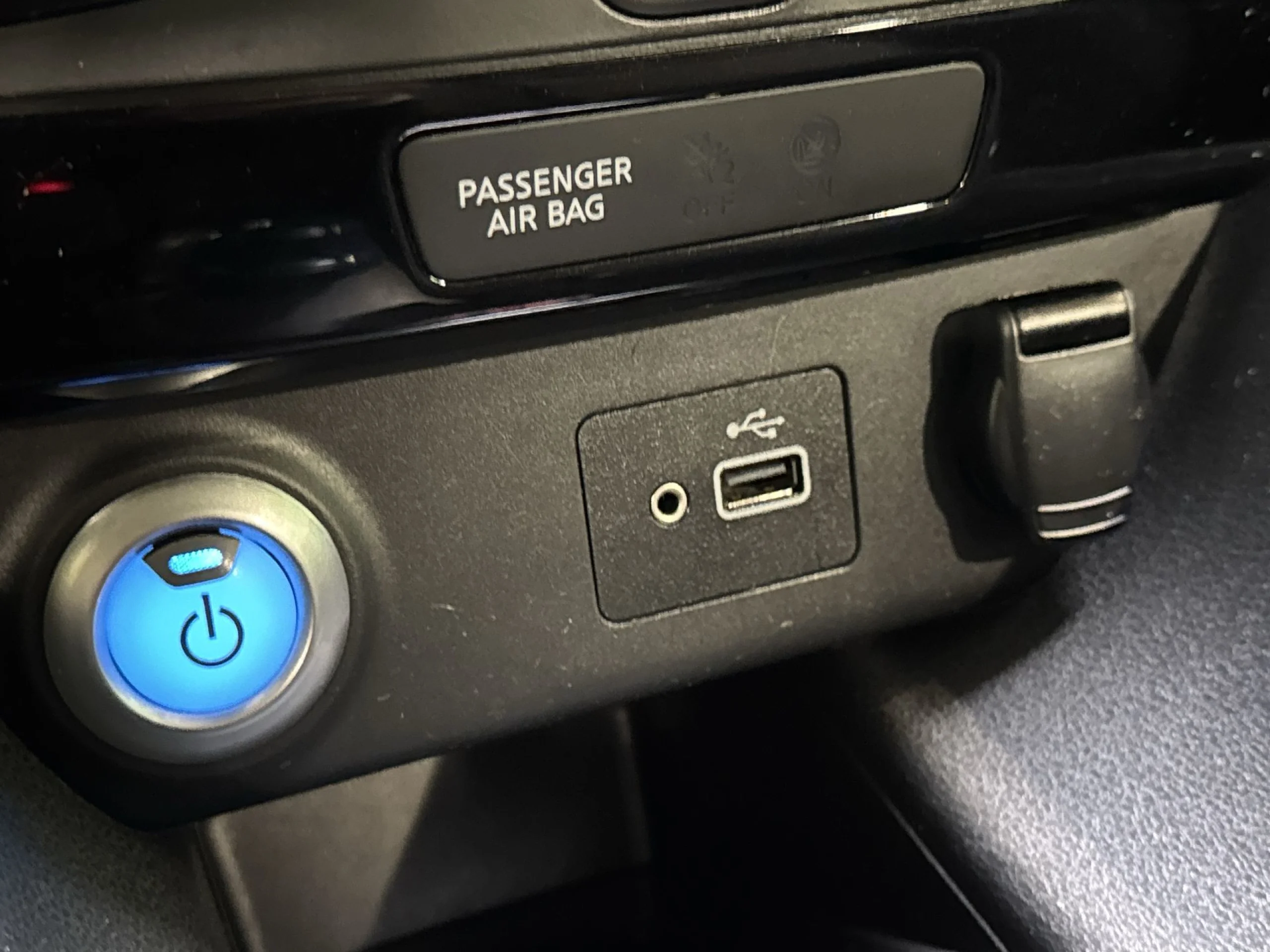 Nissan Leaf 40kWh N-Connecta 110 kW (150 CV) - Foto 21