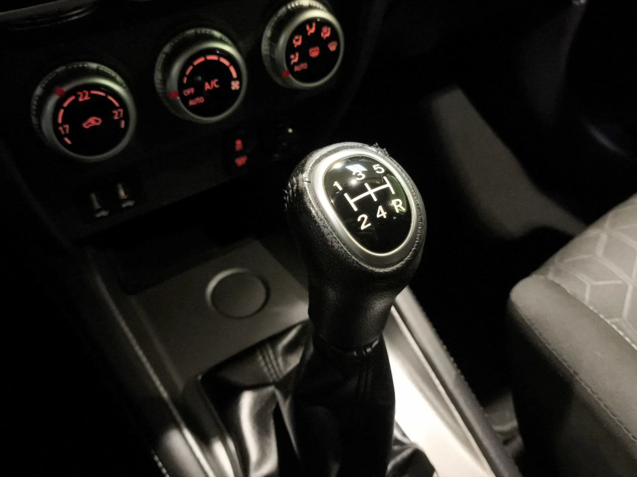 Mitsubishi ASX 200 MPI Spirit 110 kW (150 CV) - Foto 18