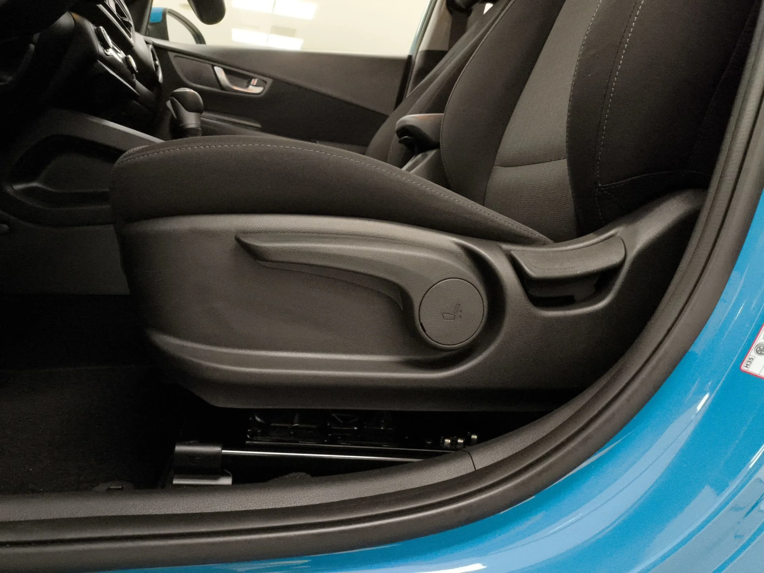 Hyundai Kona 1.6 GDI HEV Maxx DCT 104 kW (141 CV) - Foto 9