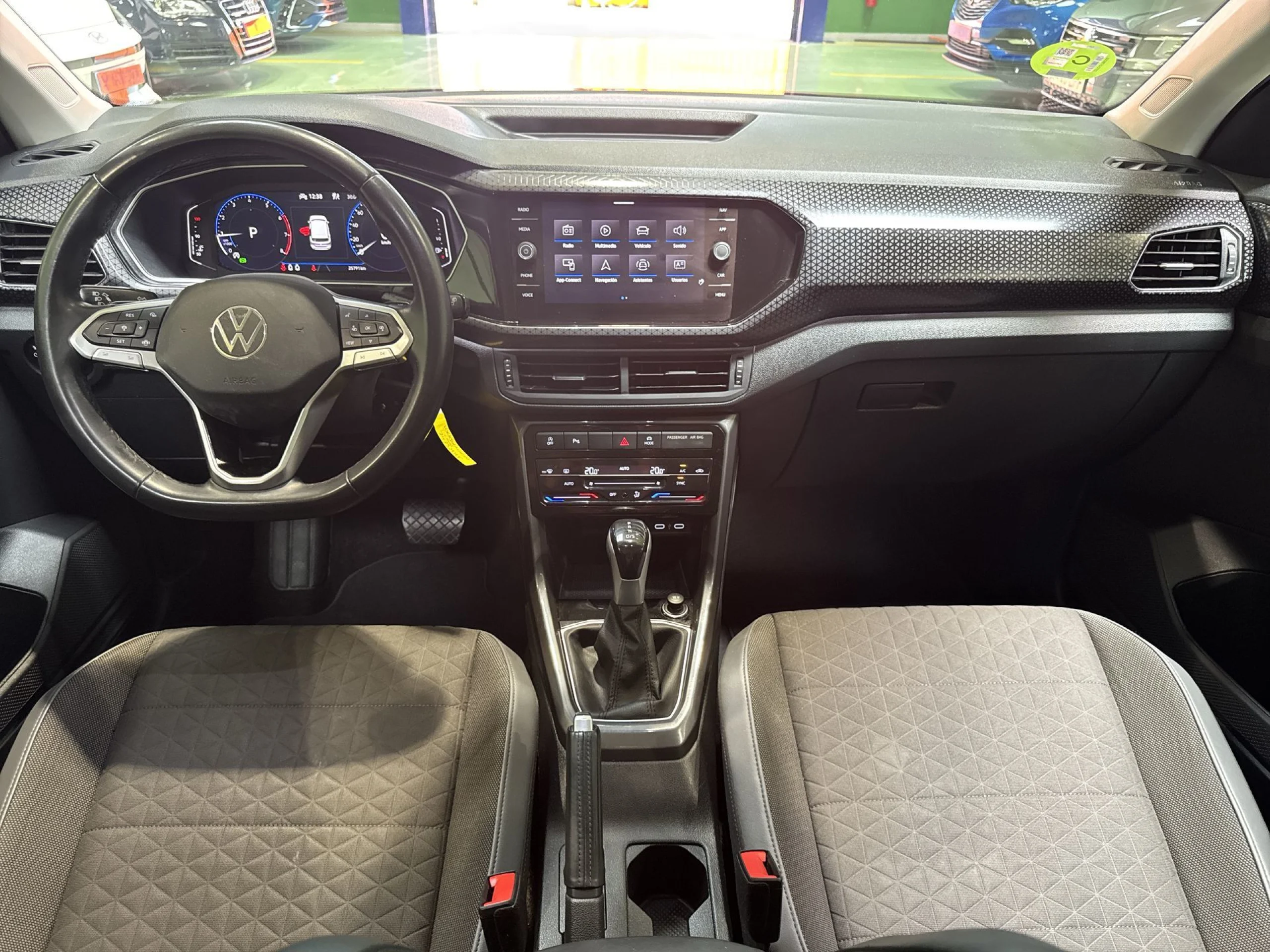 Volkswagen T-Cross Sport 1.0 TSI 81 kW (110 CV) DSG - Foto 11