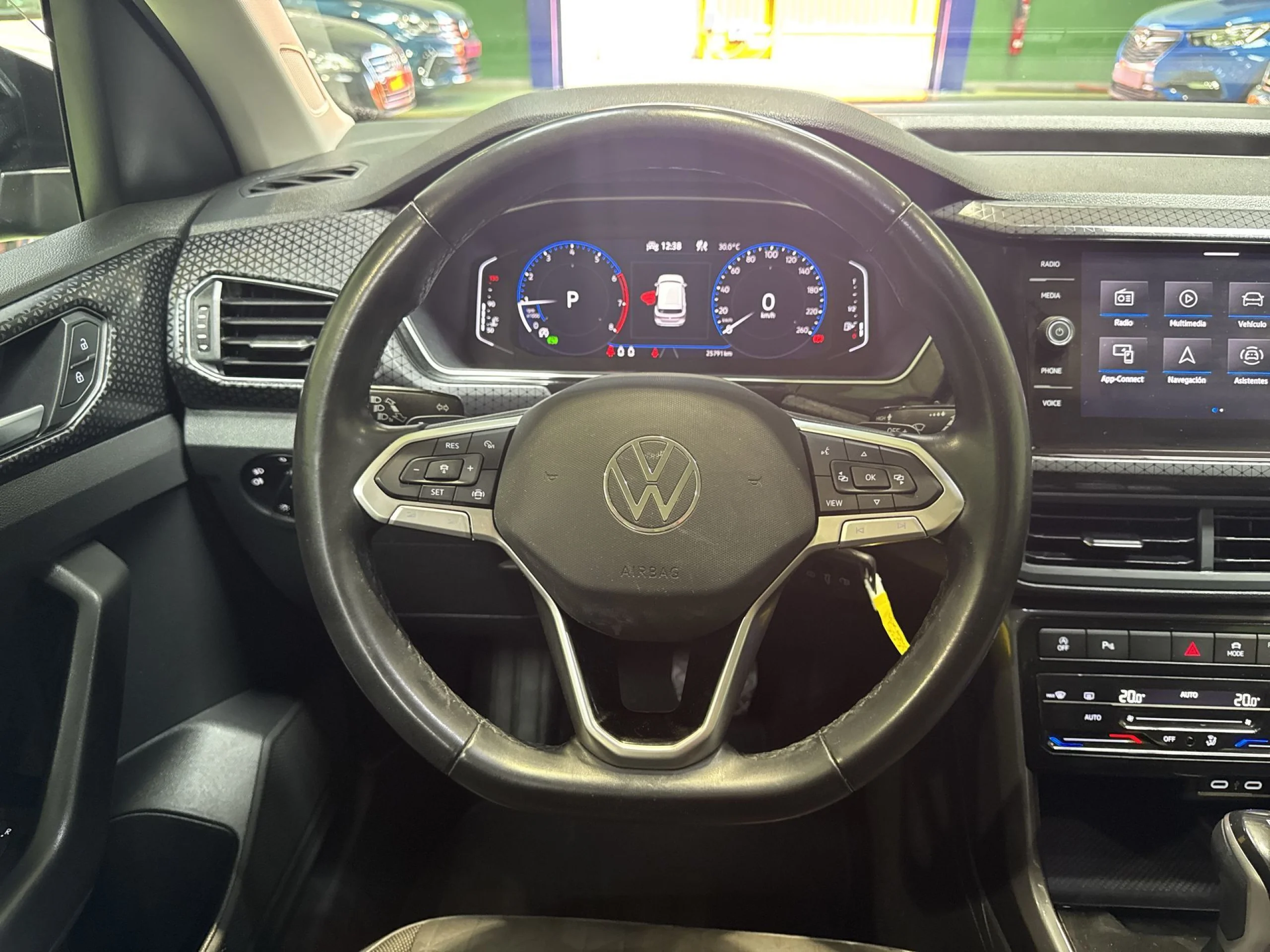 Volkswagen T-Cross Sport 1.0 TSI 81 kW (110 CV) DSG - Foto 14