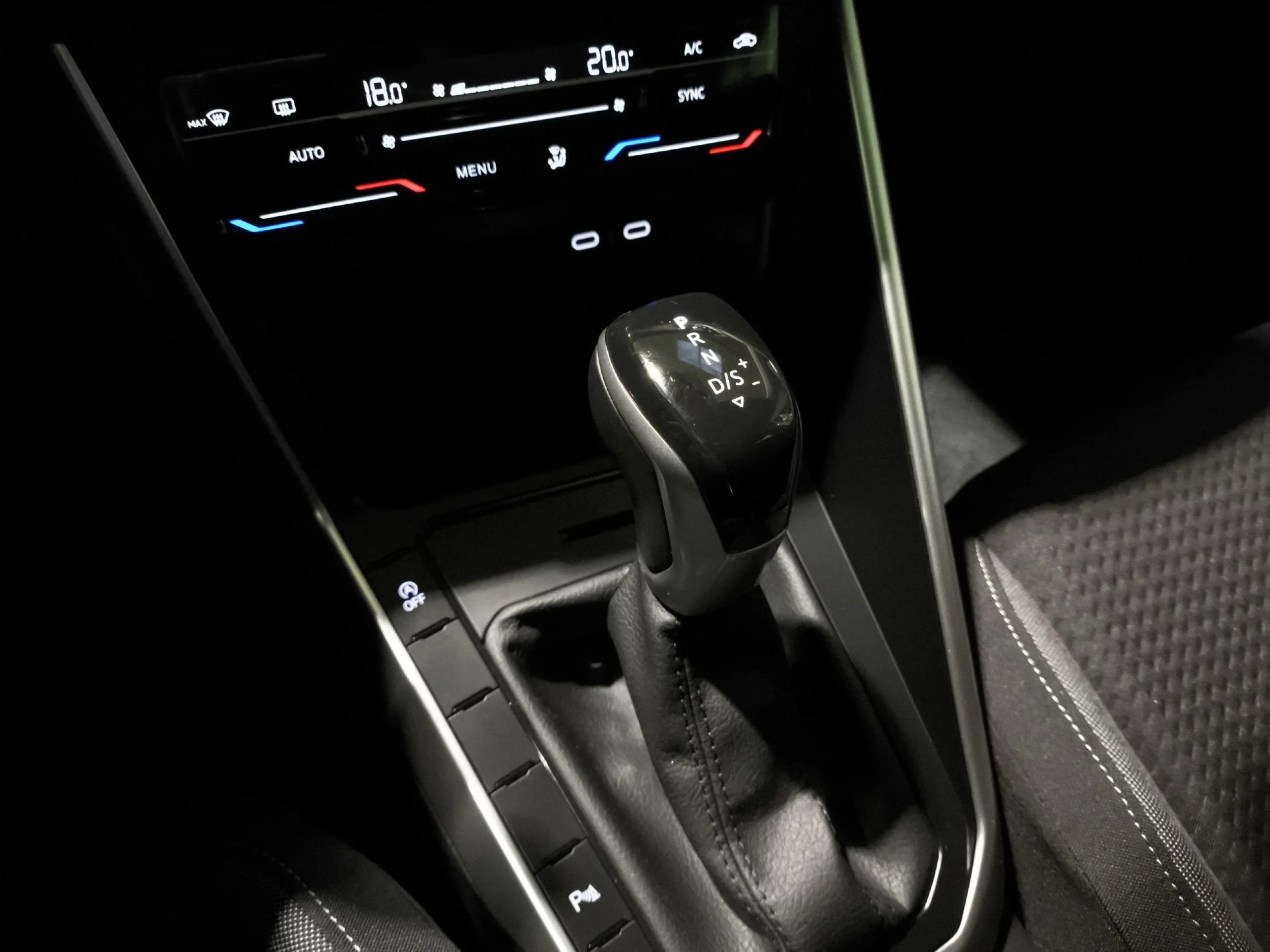 Volkswagen Taigo Life 1.0 TSI 85 kW (115 CV) DSG - Foto 18