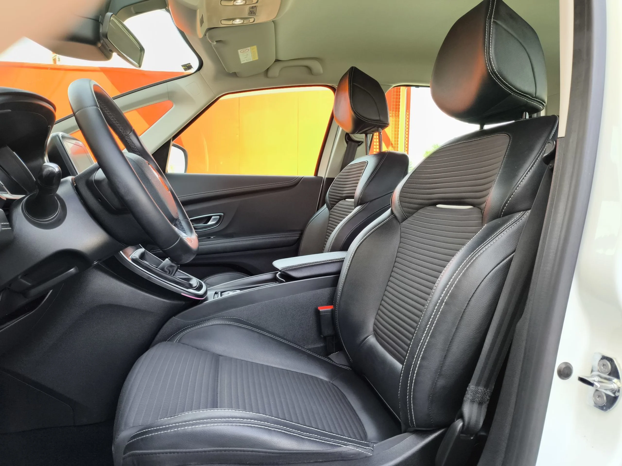Renault Grand Scenic Zen TCe 103 kW (140 CV) GPF - Foto 8