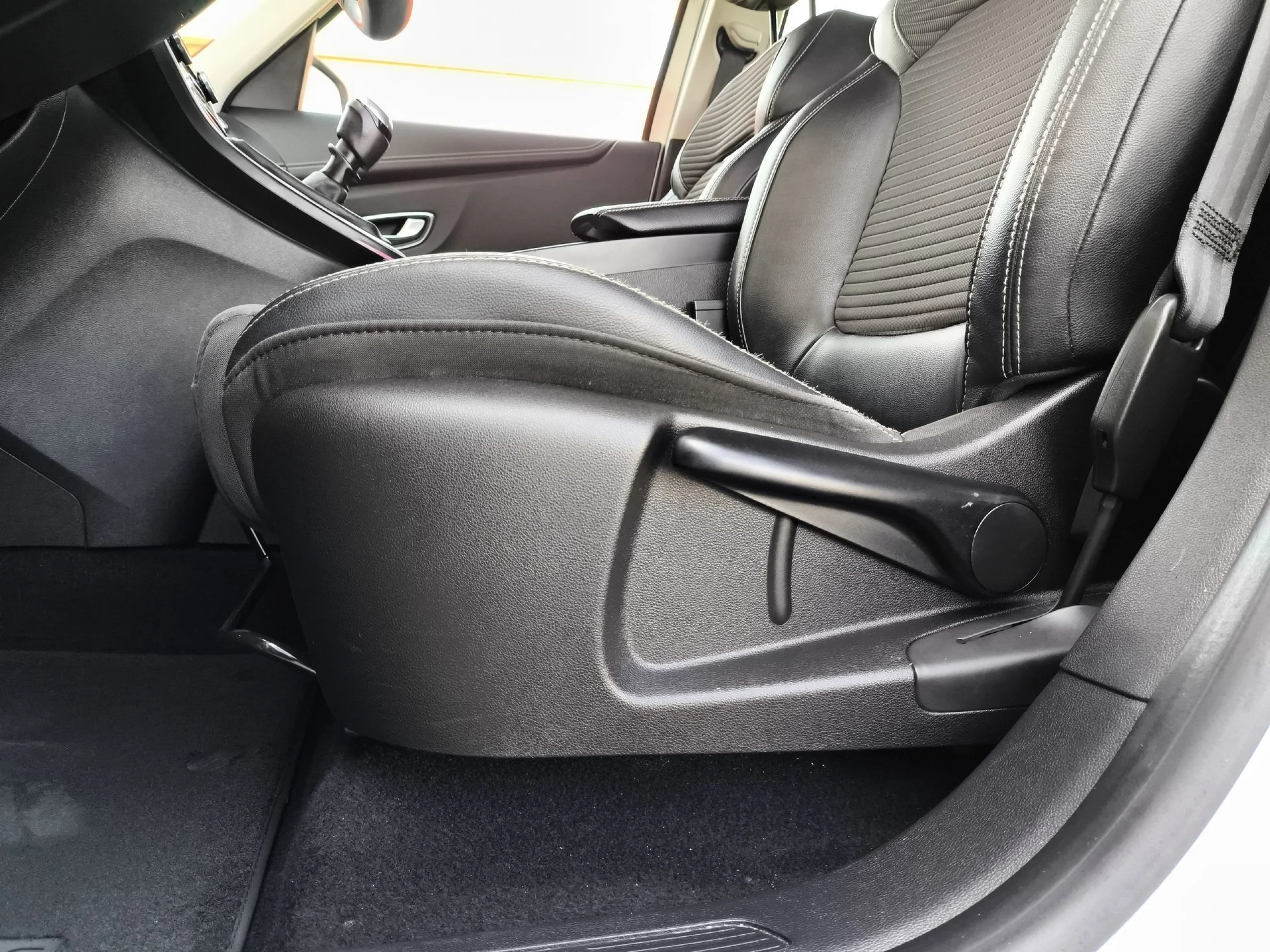 Renault Grand Scenic Zen TCe 103 kW (140 CV) GPF - Foto 9