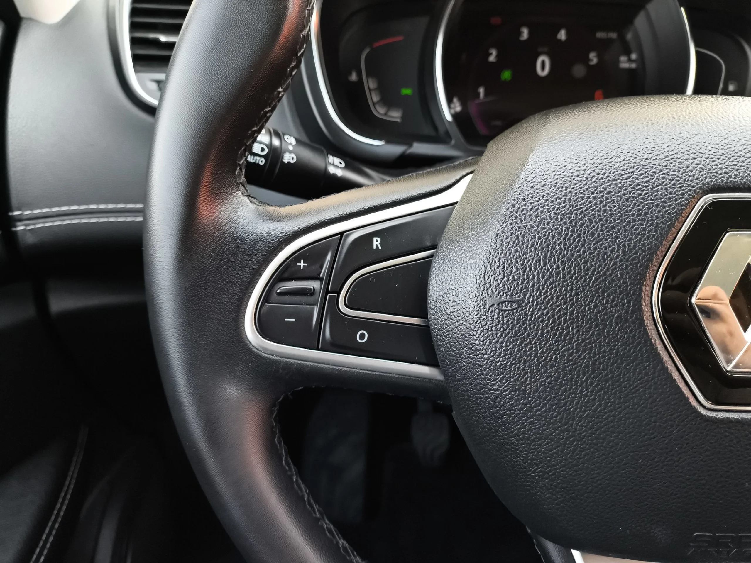 Renault Grand Scenic Zen TCe 103 kW (140 CV) GPF - Foto 13