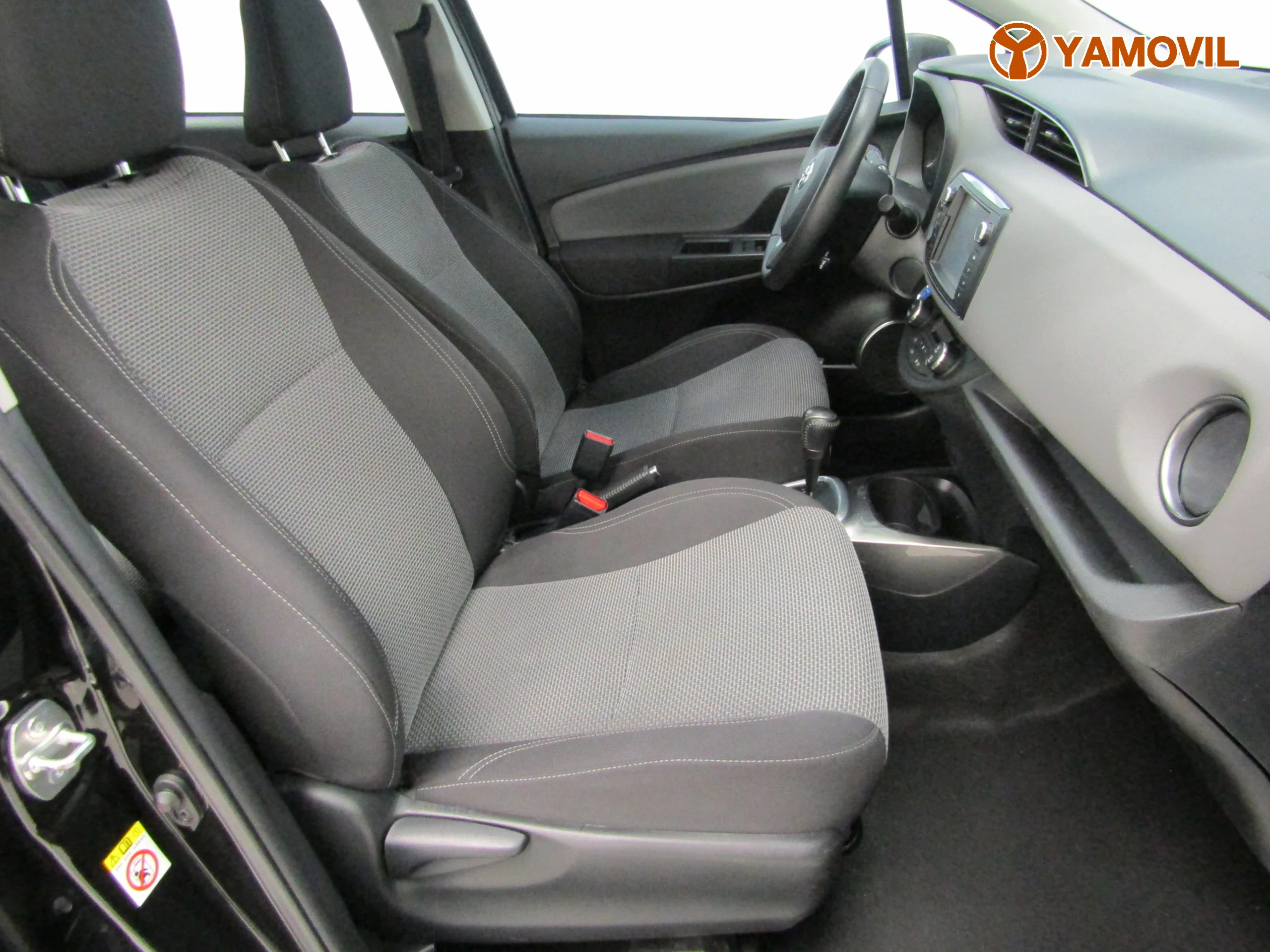 Toyota Yaris 1.5 HYBRID ACTIVE - Foto 13