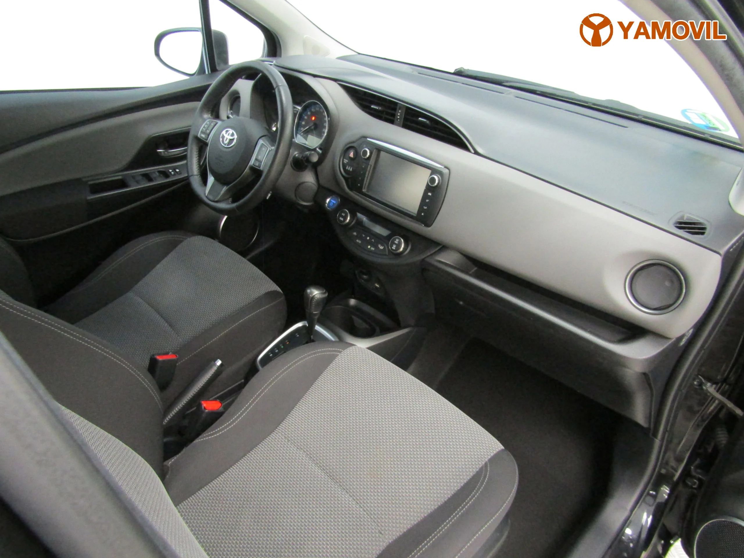 Toyota Yaris 1.5 HYBRID ACTIVE - Foto 14