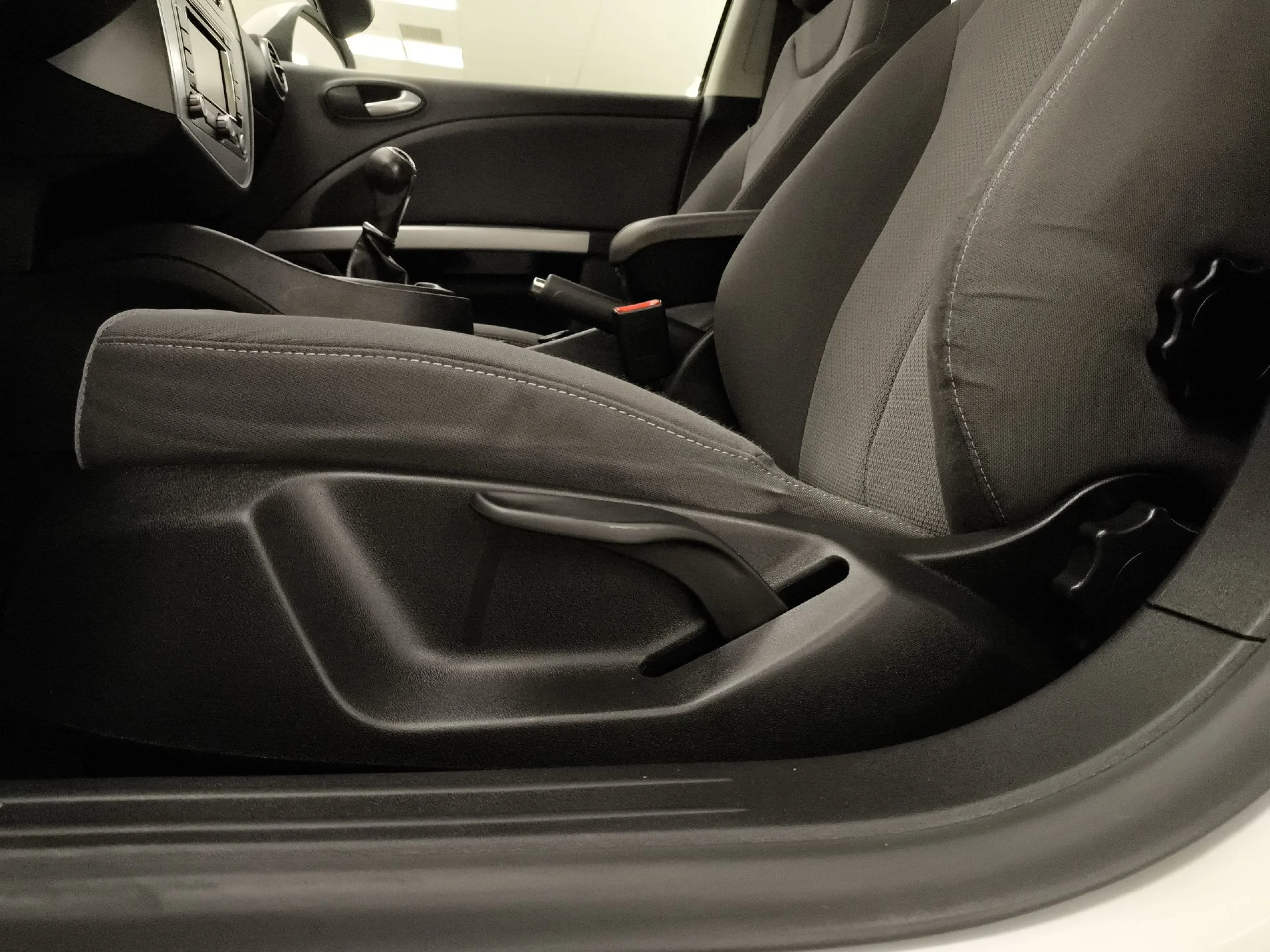 Seat León 1.6 TDI Style 77 kW (105 CV) - Foto 9