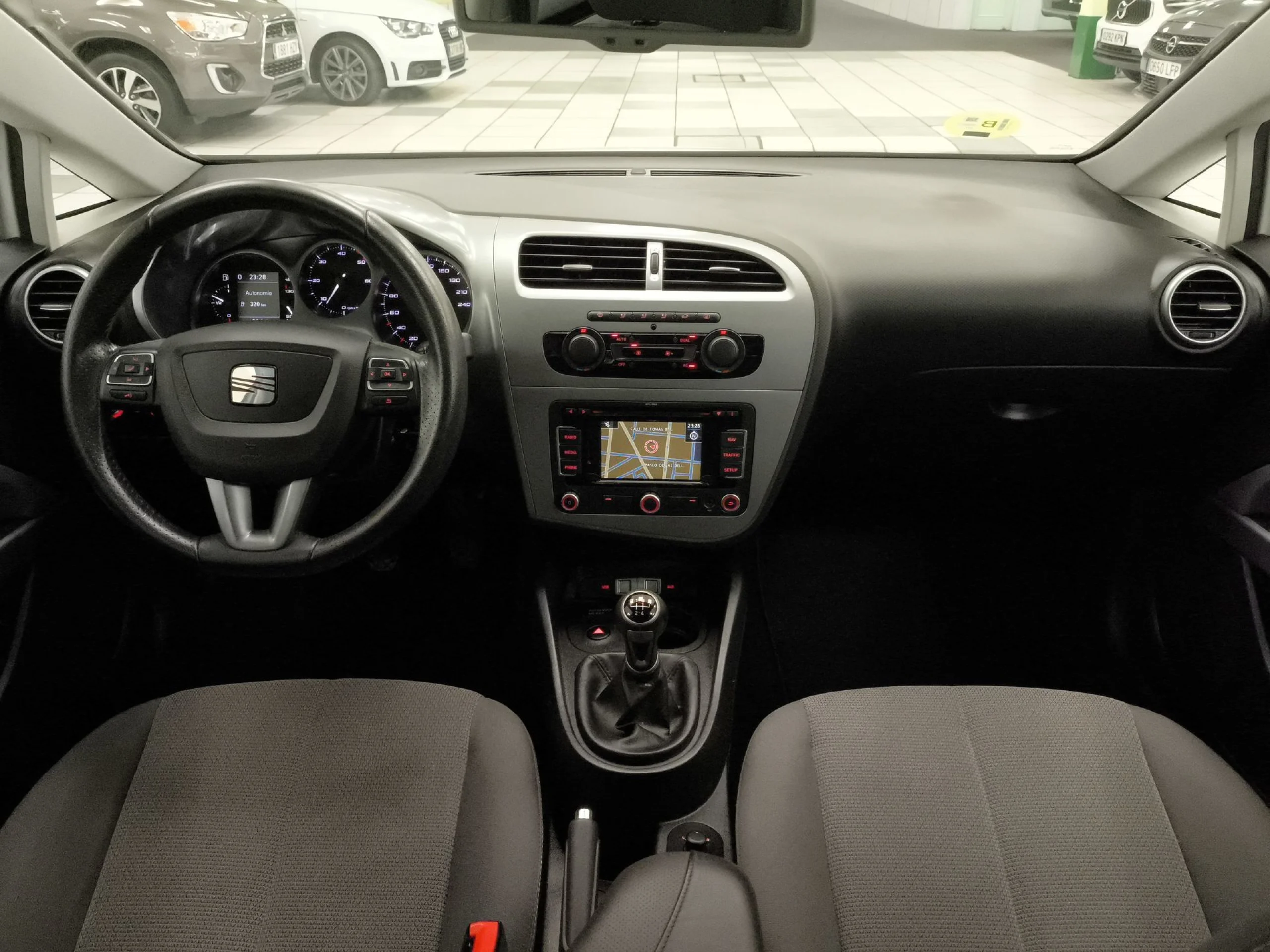 Seat León 1.6 TDI Style 77 kW (105 CV) - Foto 11