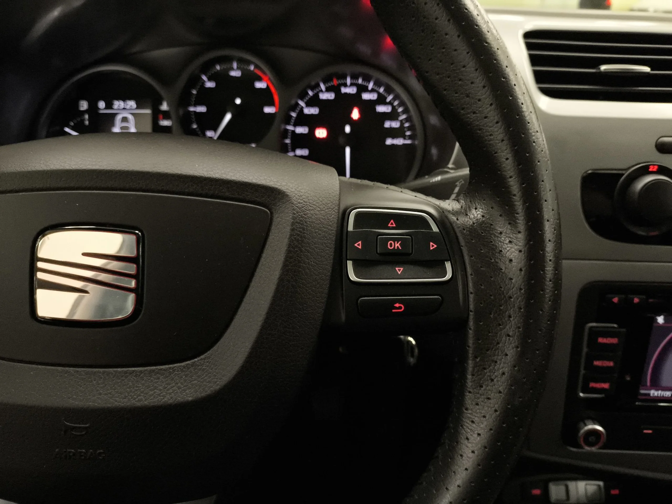 Seat León 1.6 TDI Style 77 kW (105 CV) - Foto 15