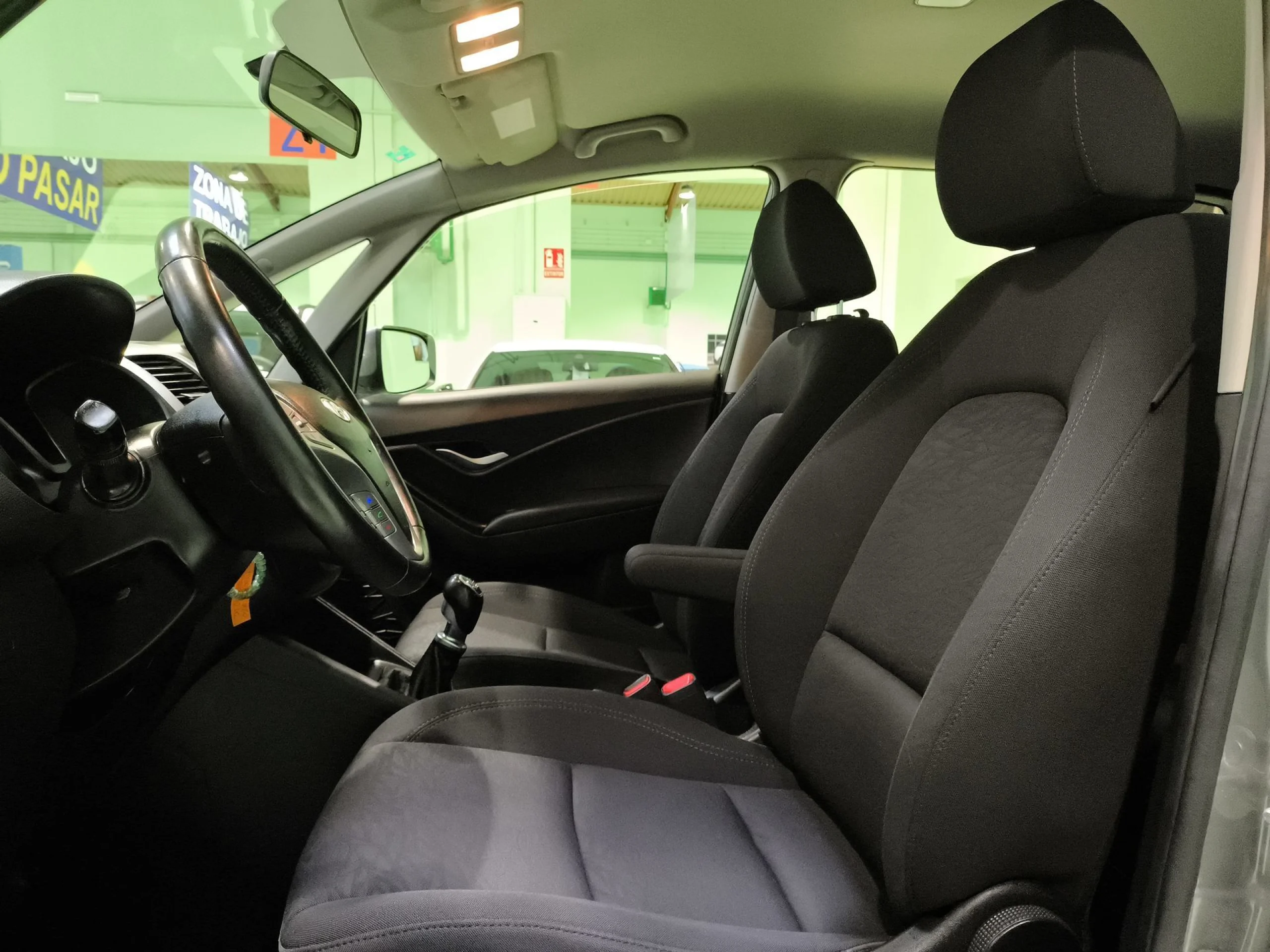 Hyundai Ix20 1.6 CRDI BlueDrive Comfort 85 kW (115 CV) - Foto 8