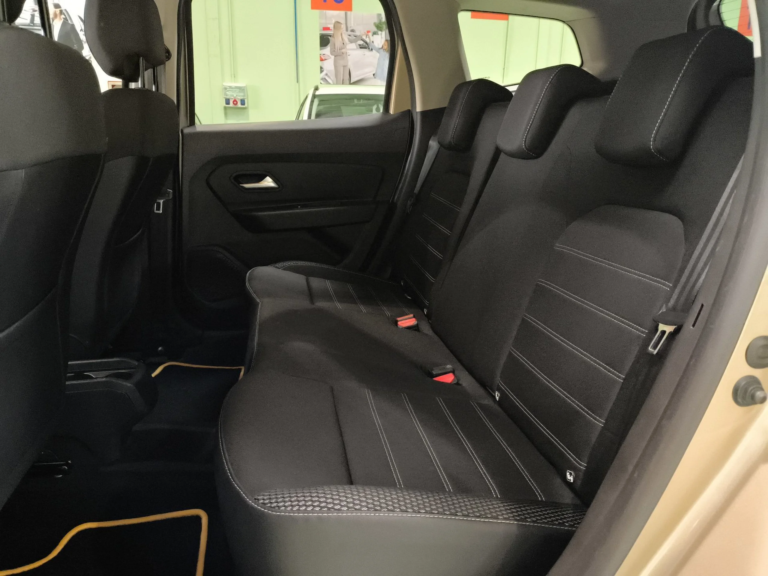 Dacia Duster Prestige TCE 92 kW (125 CV) 4x2 - Foto 18