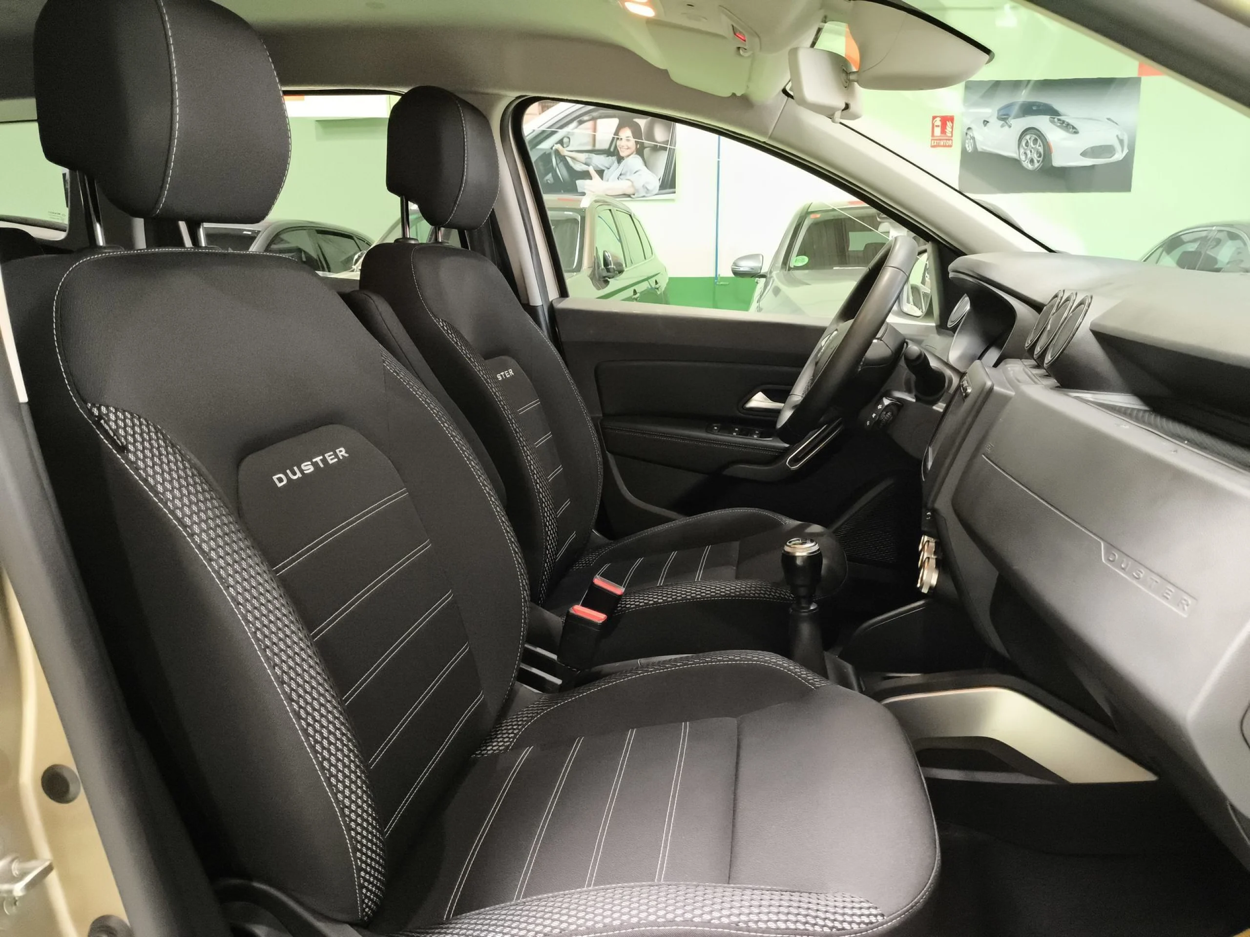 Dacia Duster Prestige TCE 92 kW (125 CV) 4x2 - Foto 20