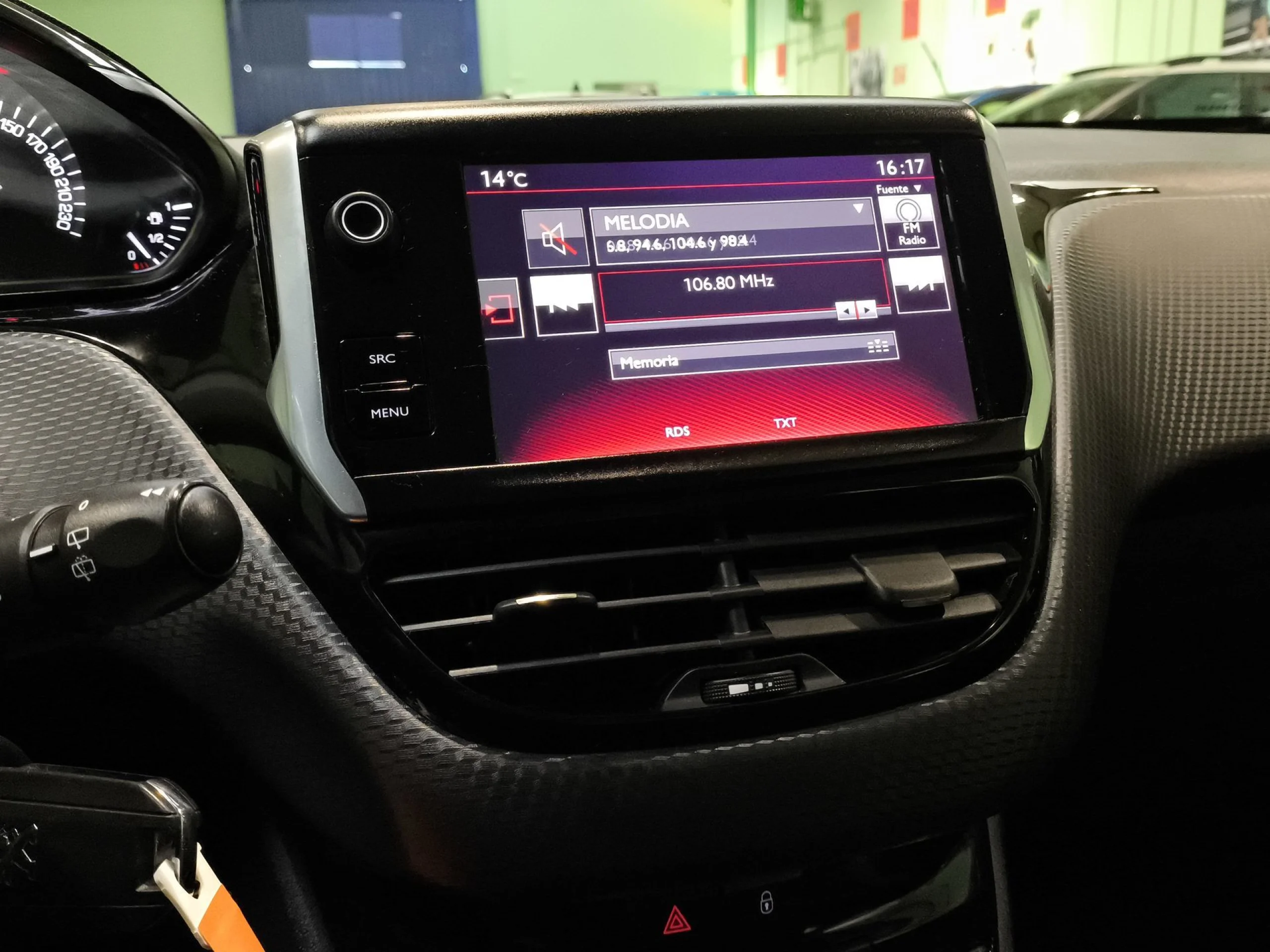 Peugeot 2008 PureTech 110 SANDS GT Line 81 kW (110 CV) - Foto 13