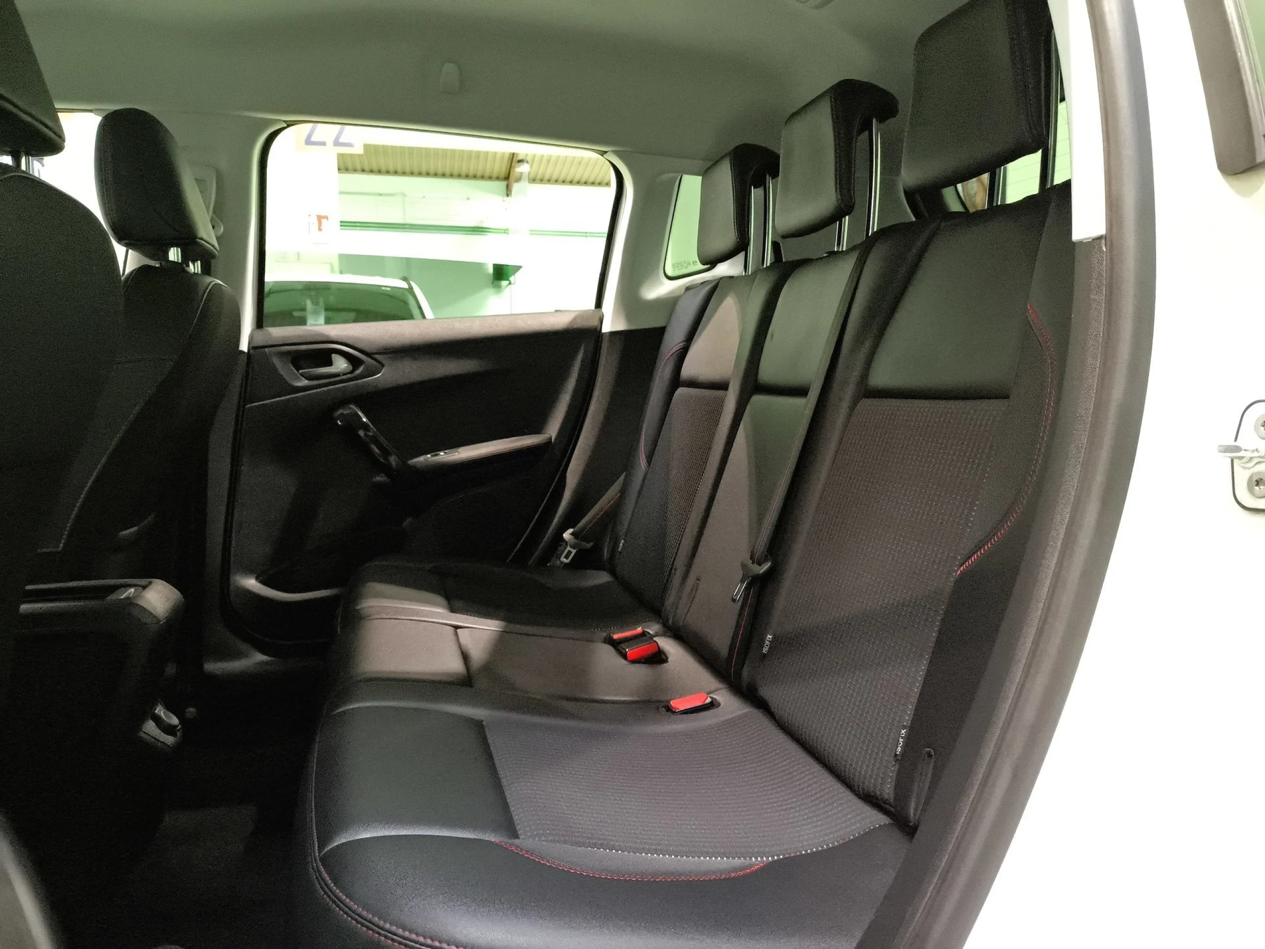 Peugeot 2008 PureTech 110 SANDS GT Line 81 kW (110 CV) - Foto 19