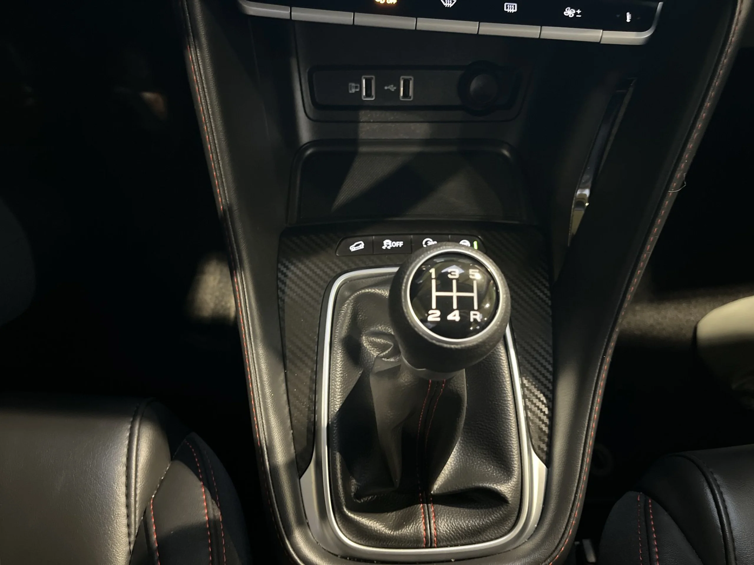 MG ZS 1.5 Comfort 78 kW (106 CV) - Foto 23