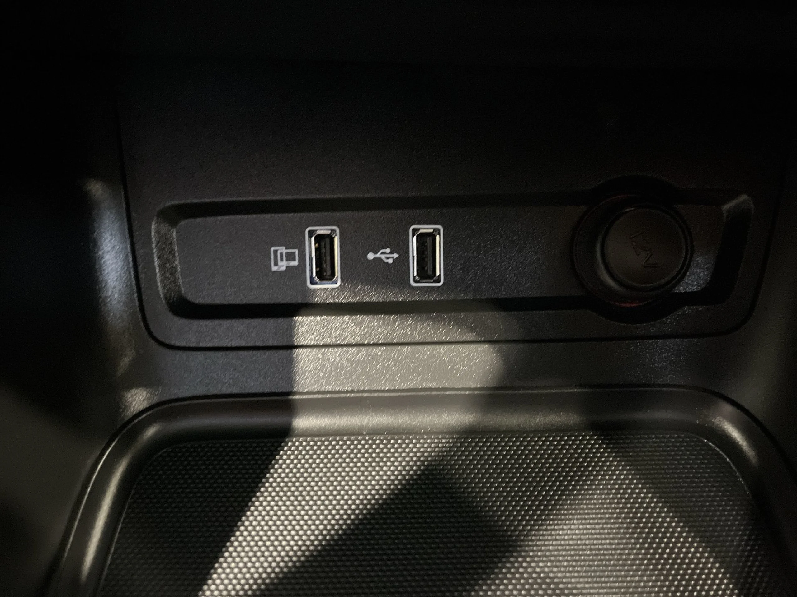 MG ZS 1.5 Comfort 78 kW (106 CV) - Foto 24