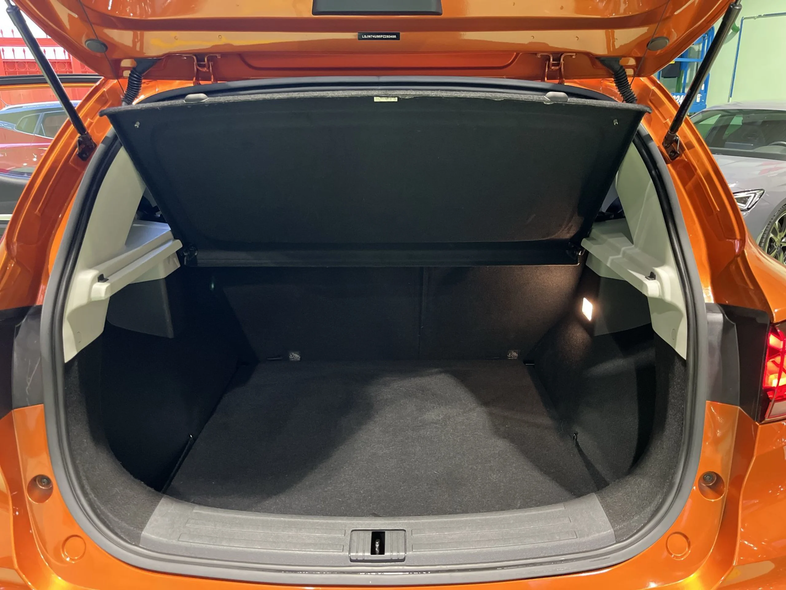 MG ZS 1.5 Comfort 78 kW (106 CV) - Foto 26