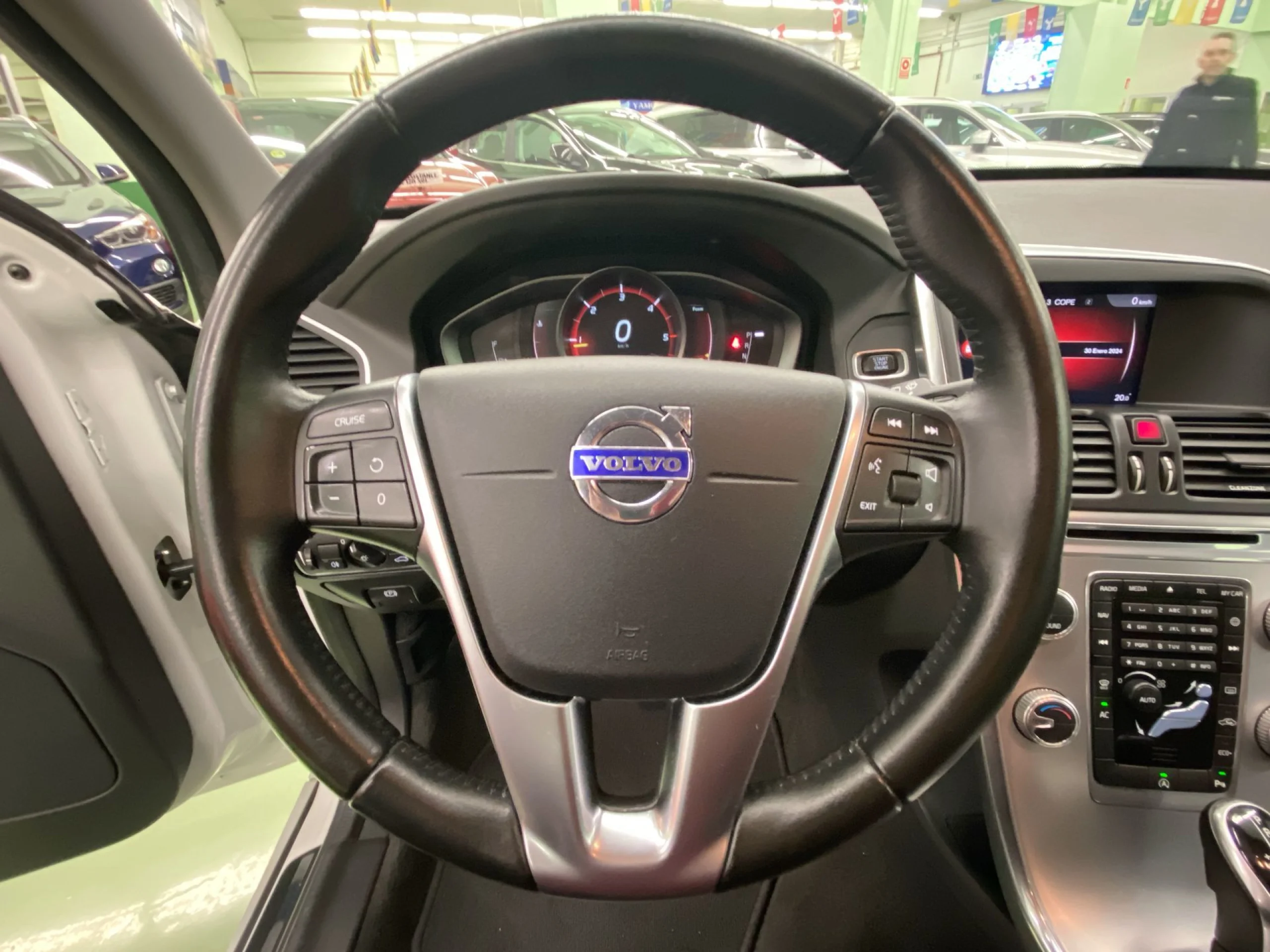 Volvo Xc60 D4 Momentum Auto 140 kW (190 CV) - Foto 11