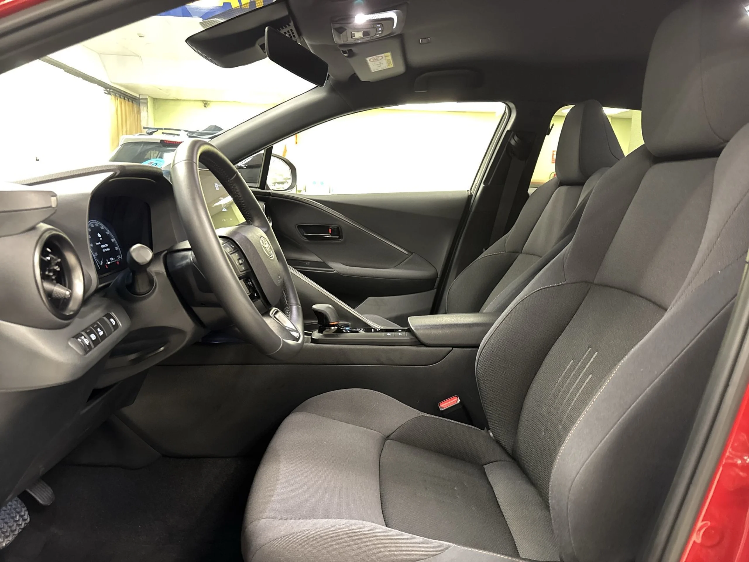 Toyota C-HR 220PH Advance 164 kW (223 CV) - Foto 8