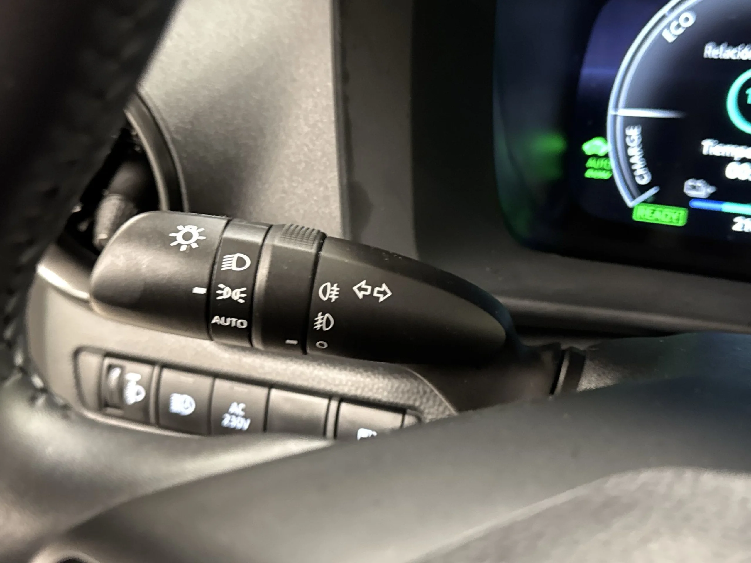 Toyota C-HR 220PH Advance 164 kW (223 CV) - Foto 12