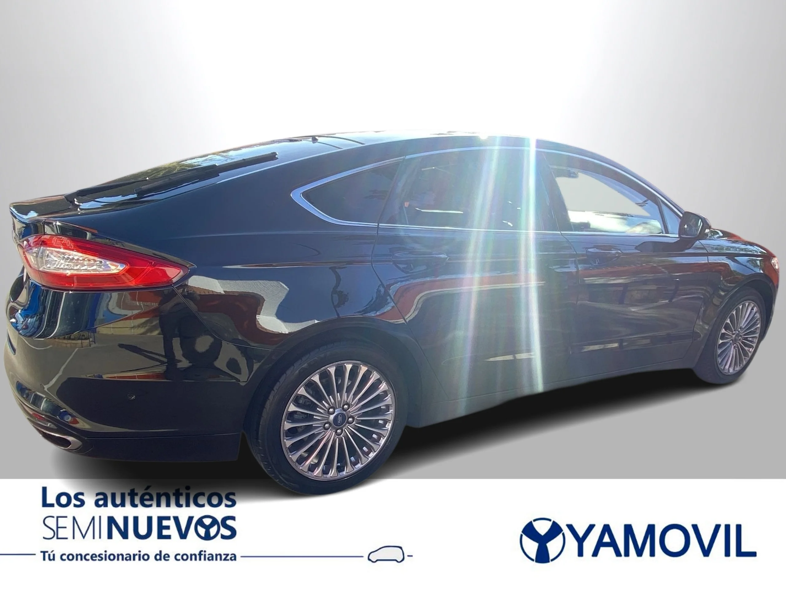 Ford Mondeo 2.0 EcoBoost Titanium PowerShift 177 kW (240 CV) - Foto 6