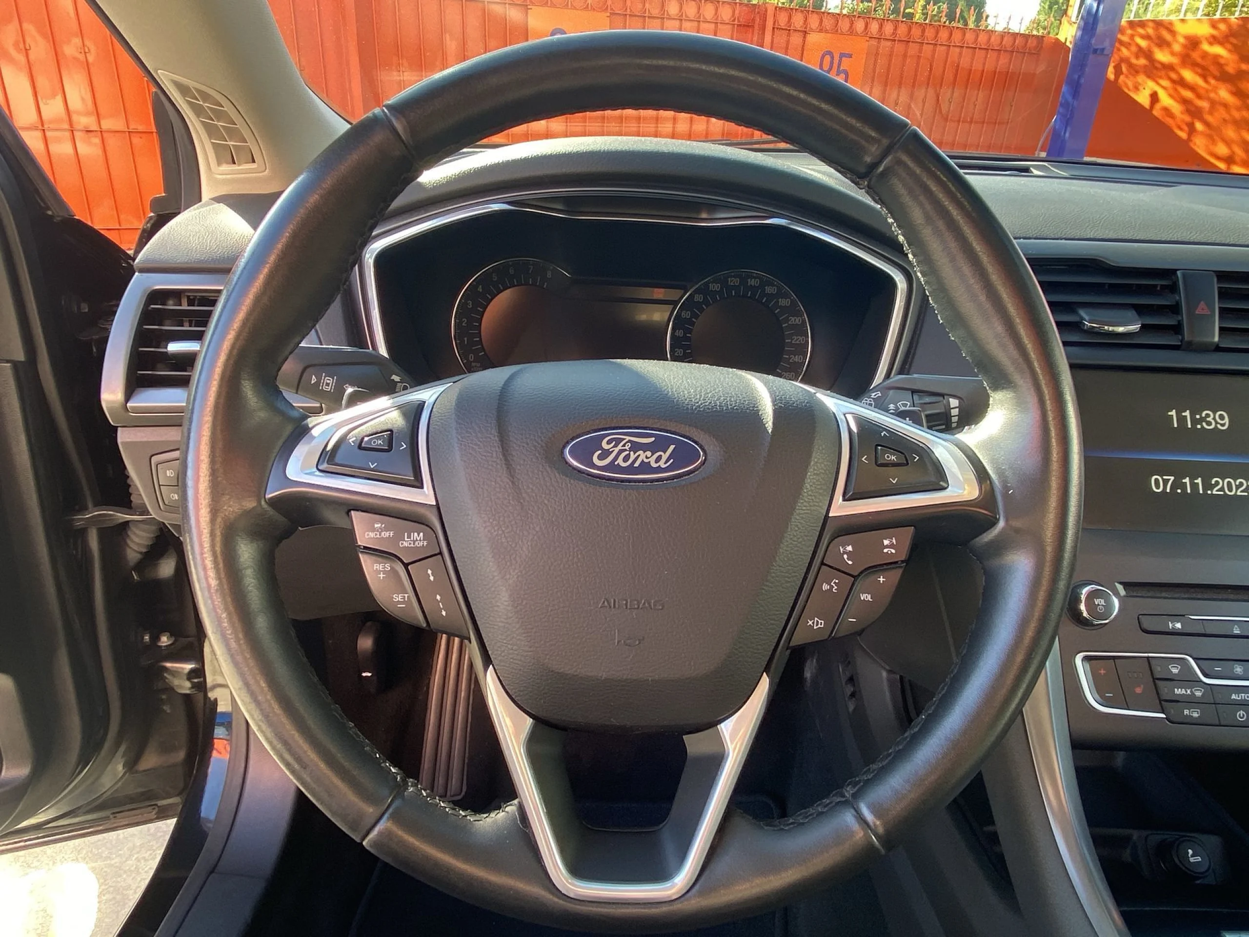 Ford Mondeo 2.0 EcoBoost Titanium PowerShift 177 kW (240 CV) - Foto 11