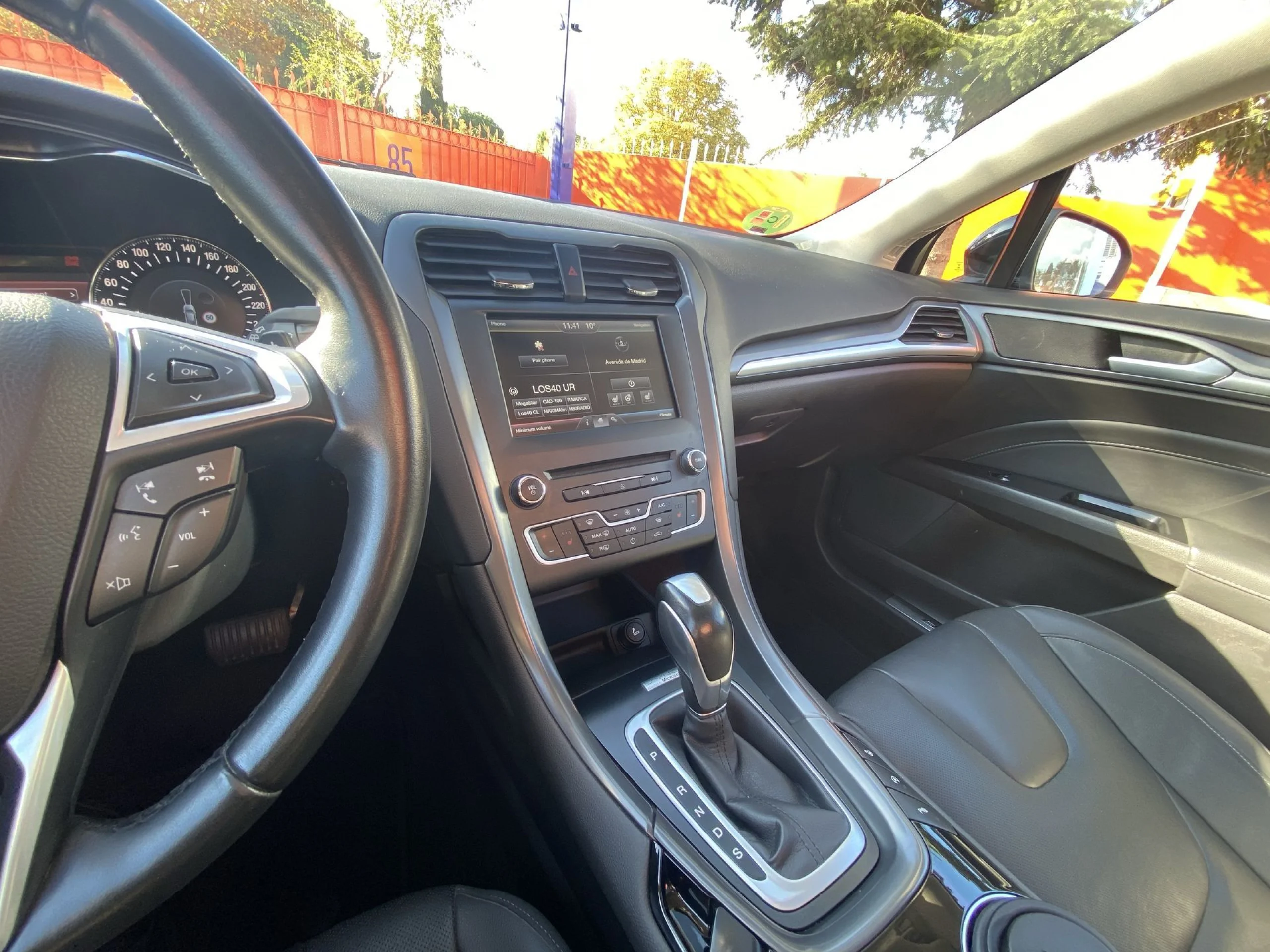 Ford Mondeo 2.0 EcoBoost Titanium PowerShift 177 kW (240 CV) - Foto 17